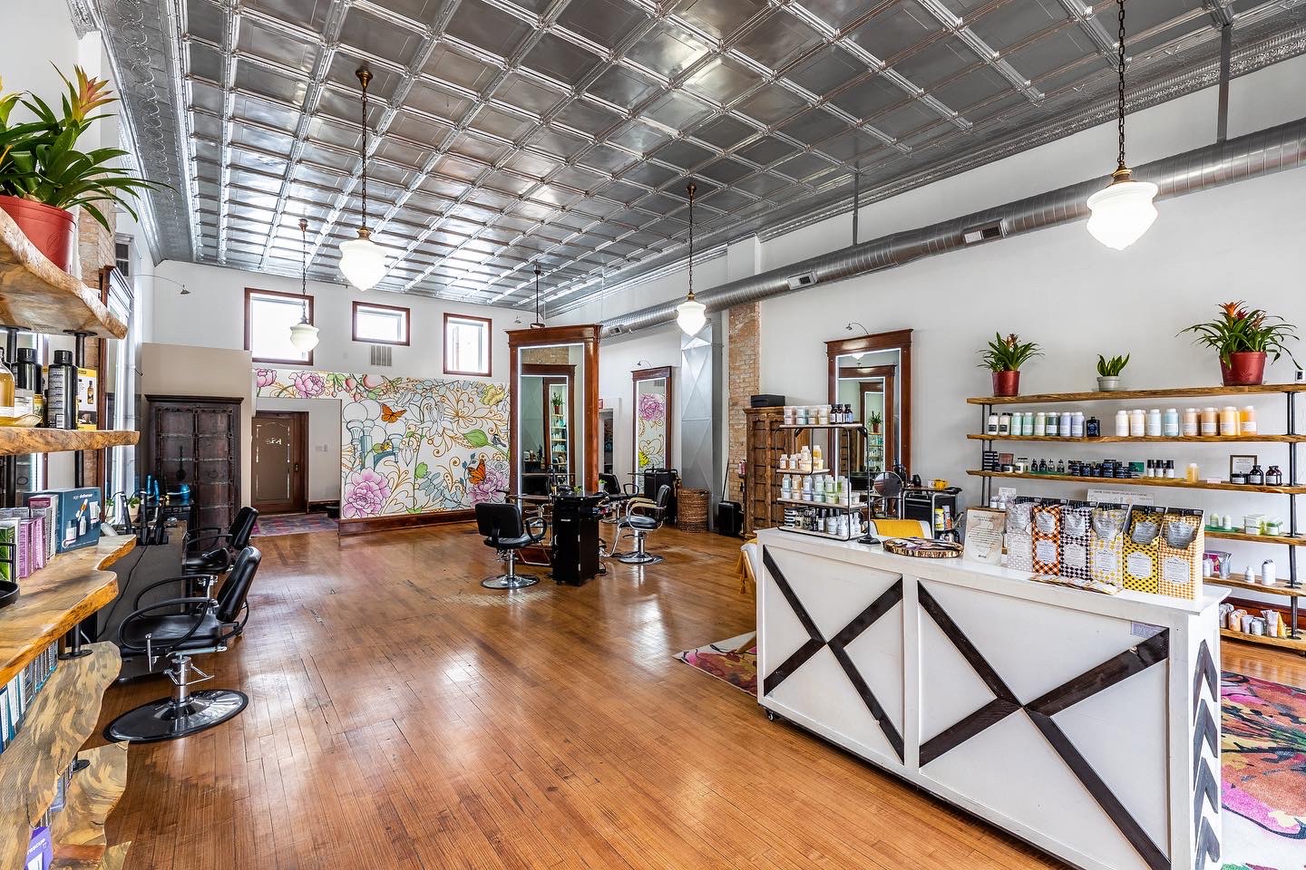 The Living Room Salon and Spa - Hair Salon in Great Falls