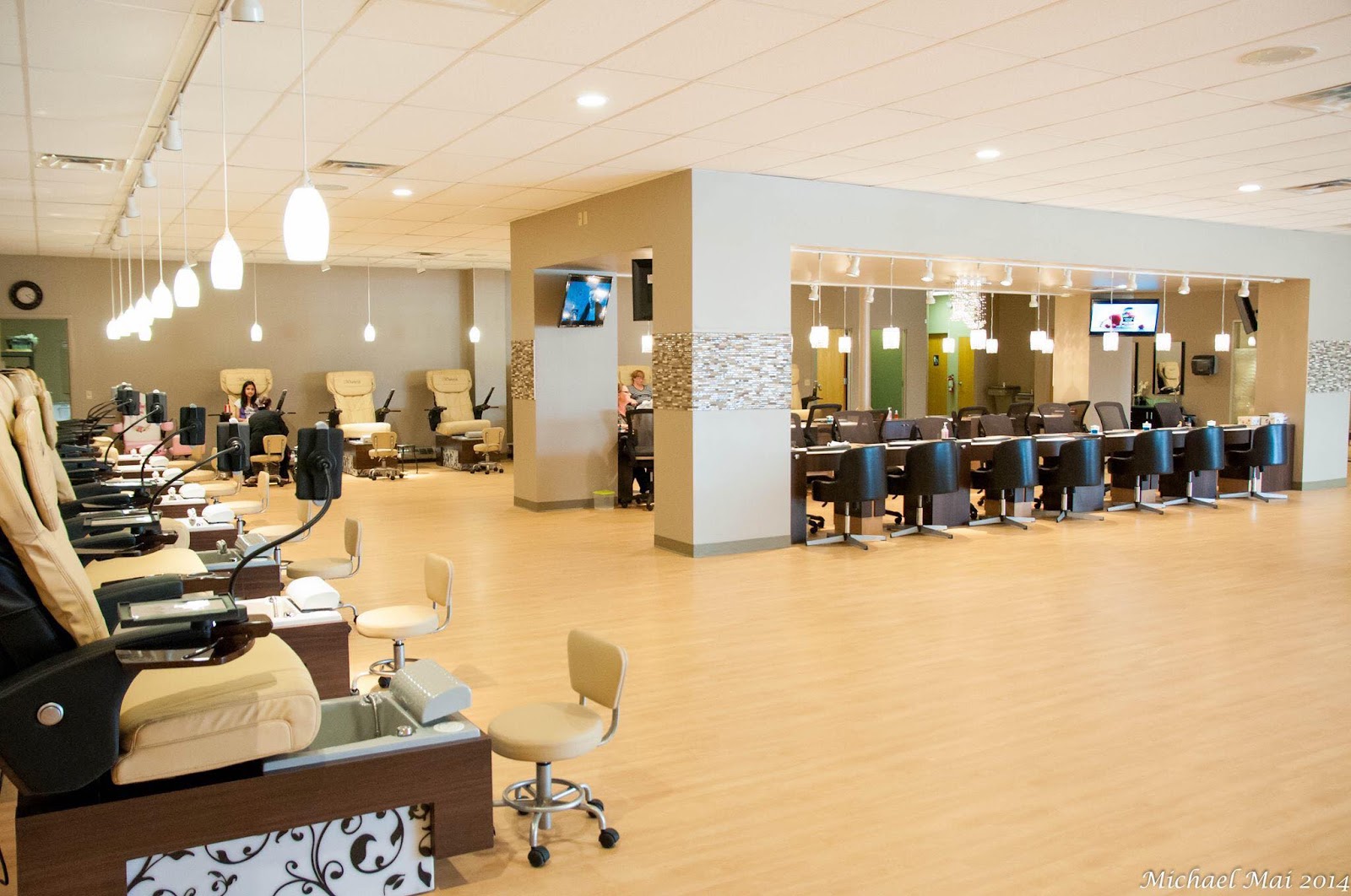 Minabella Beauty Resort - Nail Salon in Omaha