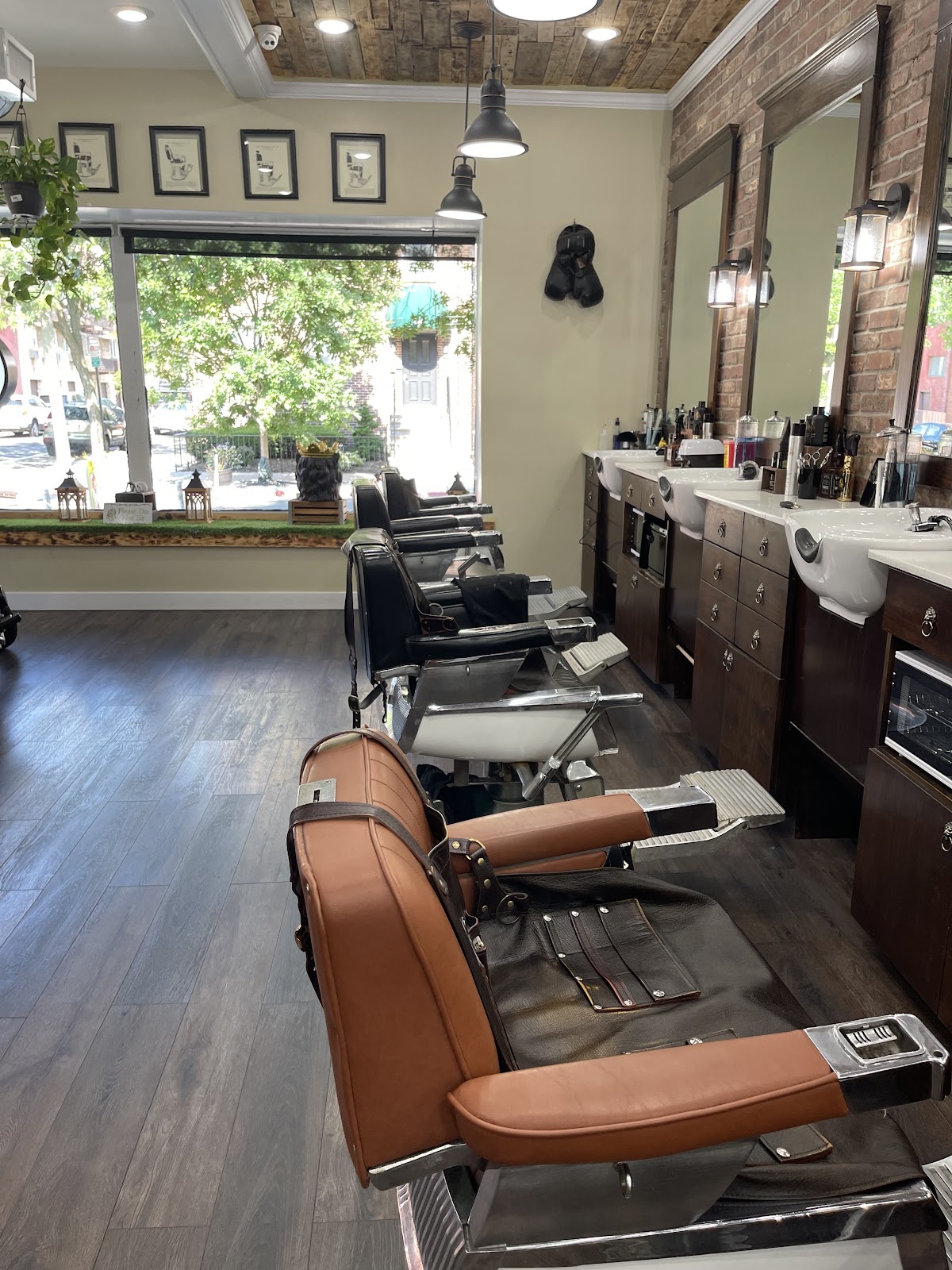 Taper and Tonic-West End - Barbershop in Hoboken
