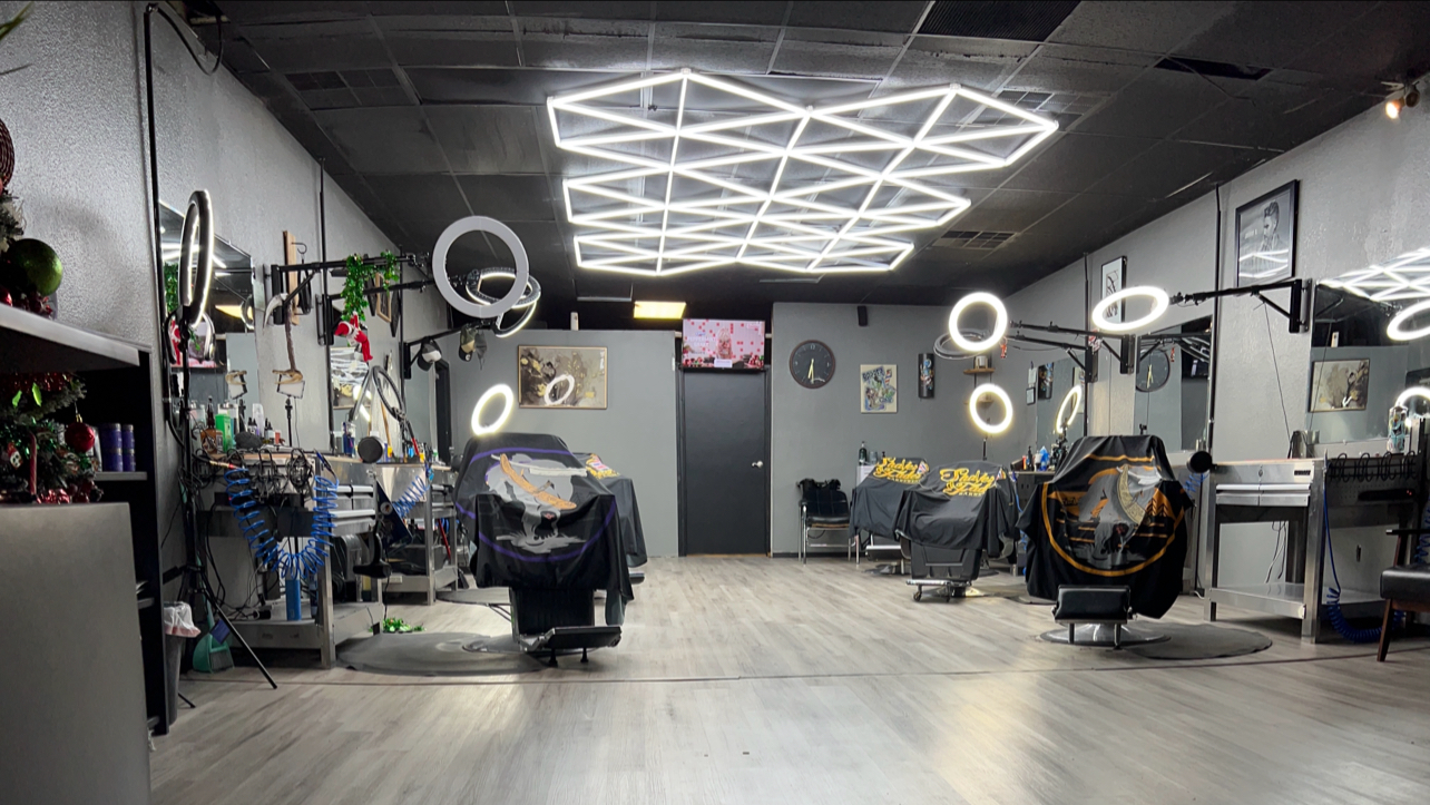 Shaves And Fades barbershop - Barbershop in Albuquerque