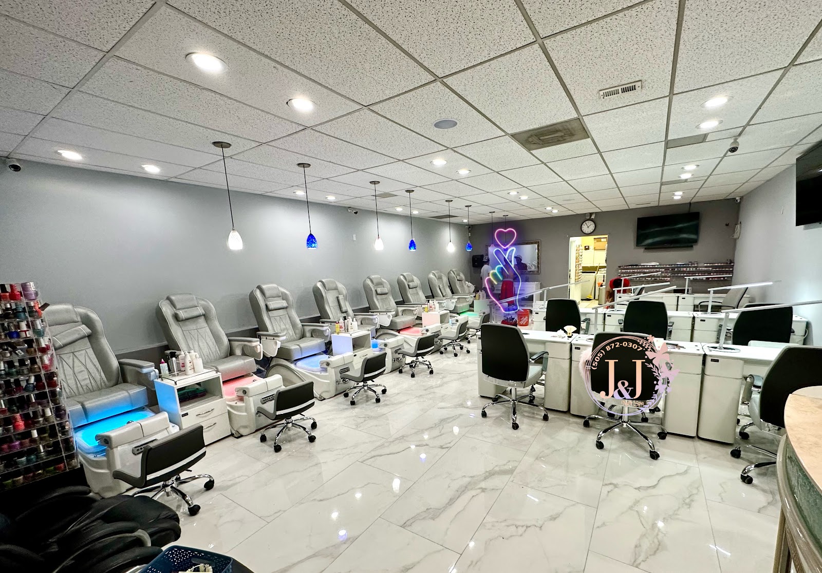 J&J Nail Spa - Nail Salon in Albuquerque