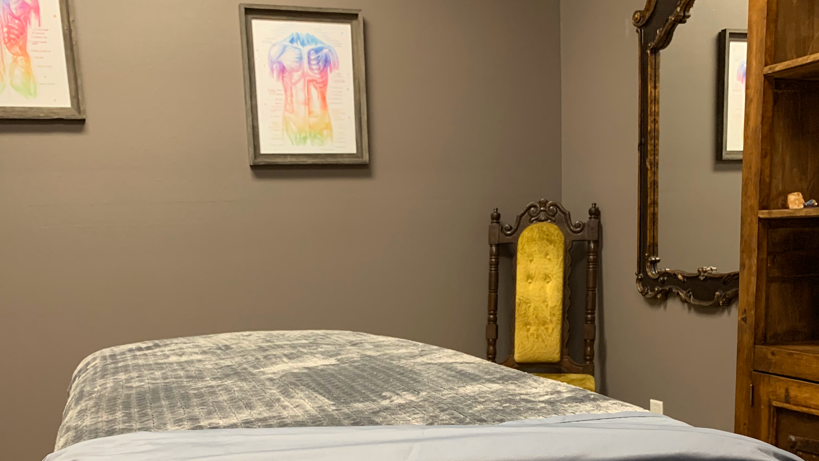 Aura Beauty Parlor LLC - Hair Salon in Albuquerque