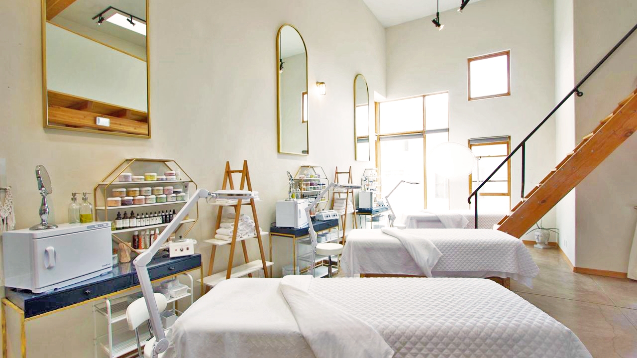 Glow - House of Beauty and Pain - Beauty Spa in Santa Fe
