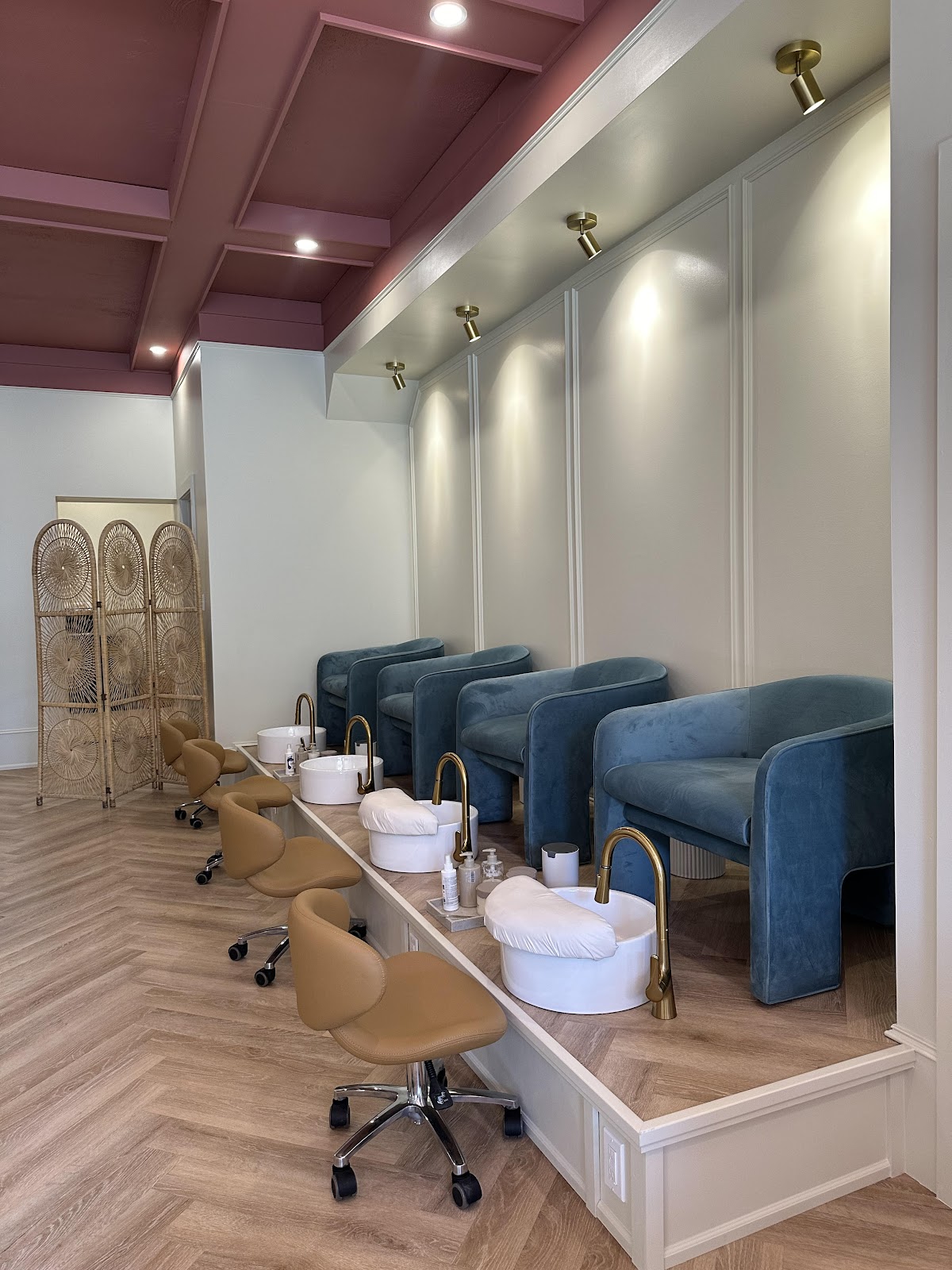 Ruhe Nail Studio - Nail Salon in Buffalo