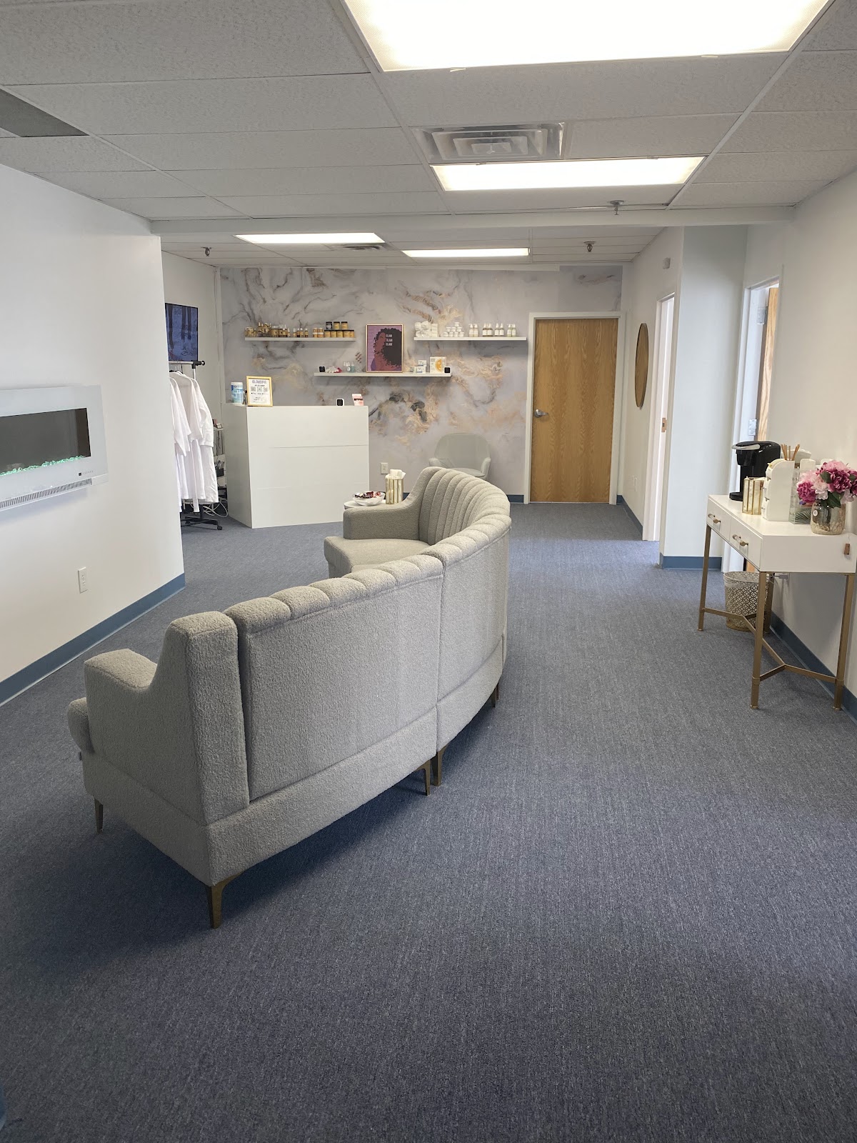 Glow Spa Roc LLC - Hair Salon in Rochester