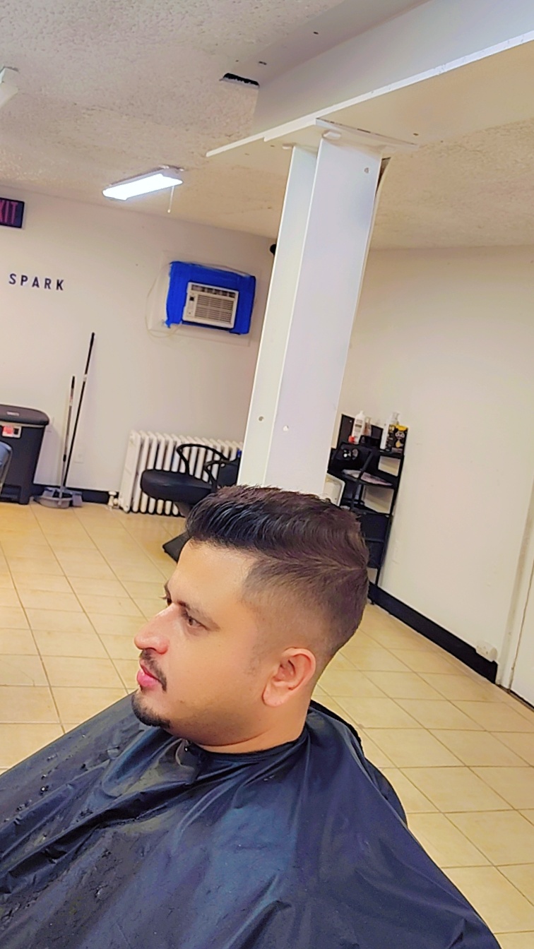 Spark Desi Barber shop - Barbershop in Albany