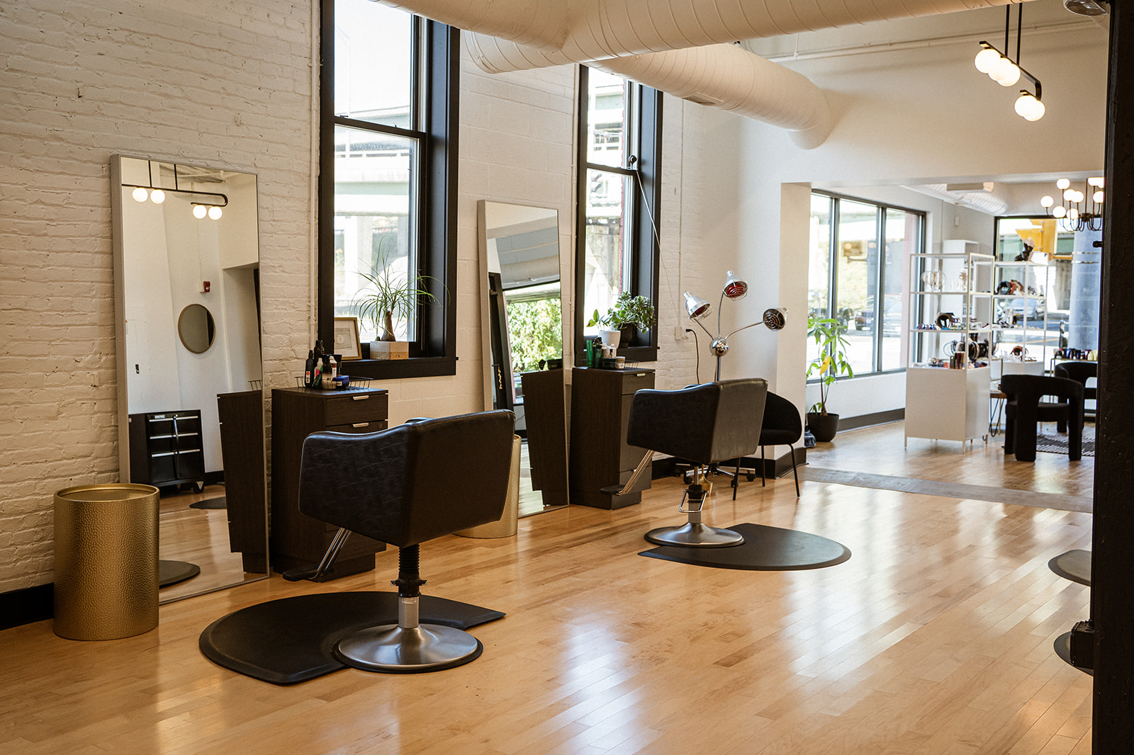 J.Luxe Salon - Hair Salon in Syracuse