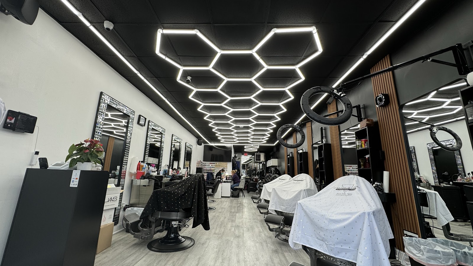 Elegant masters barbershop & salon - Barbershop in White Plains