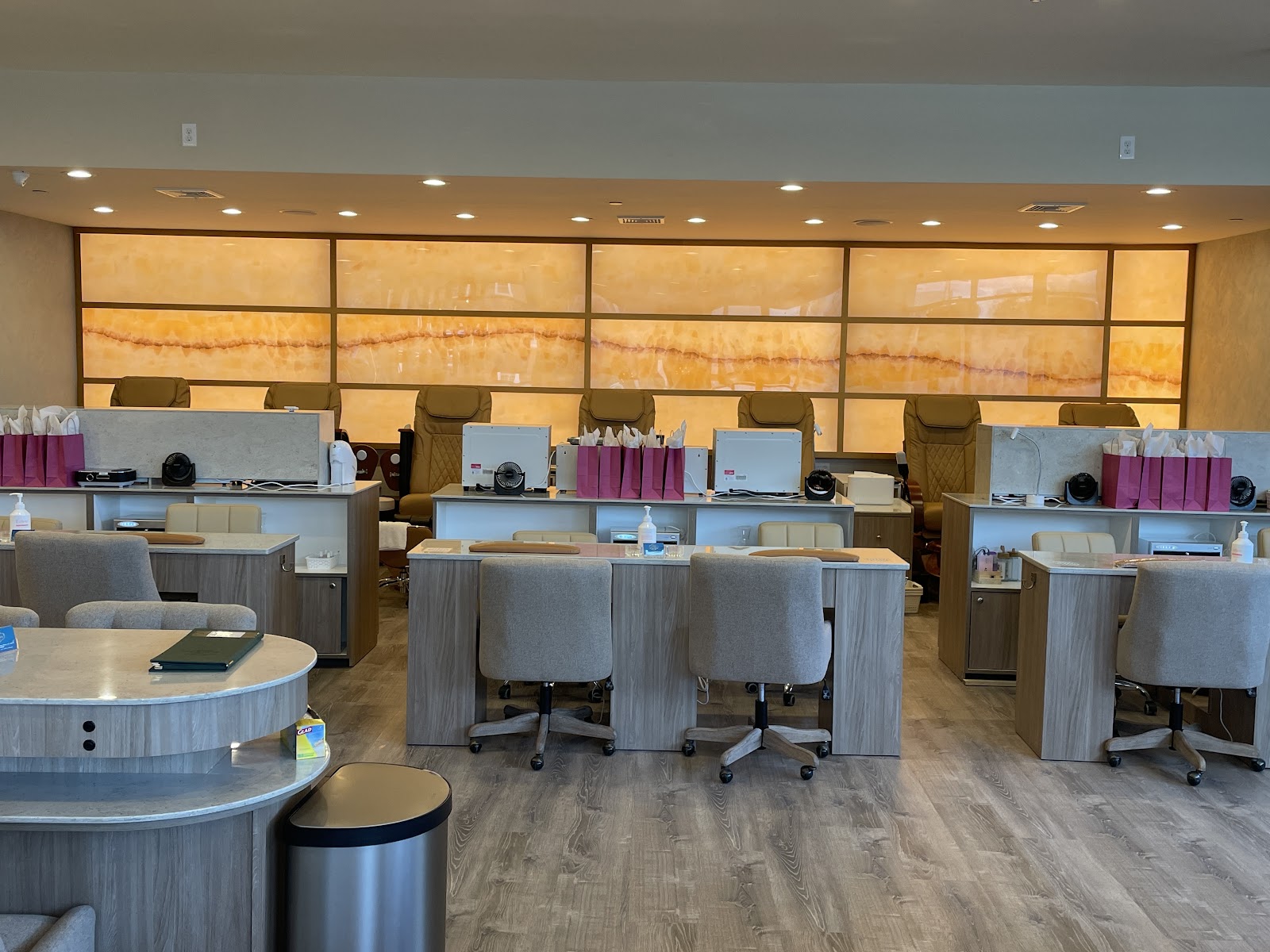 Noblesse Nail Spa - Nail Salon in White Plains