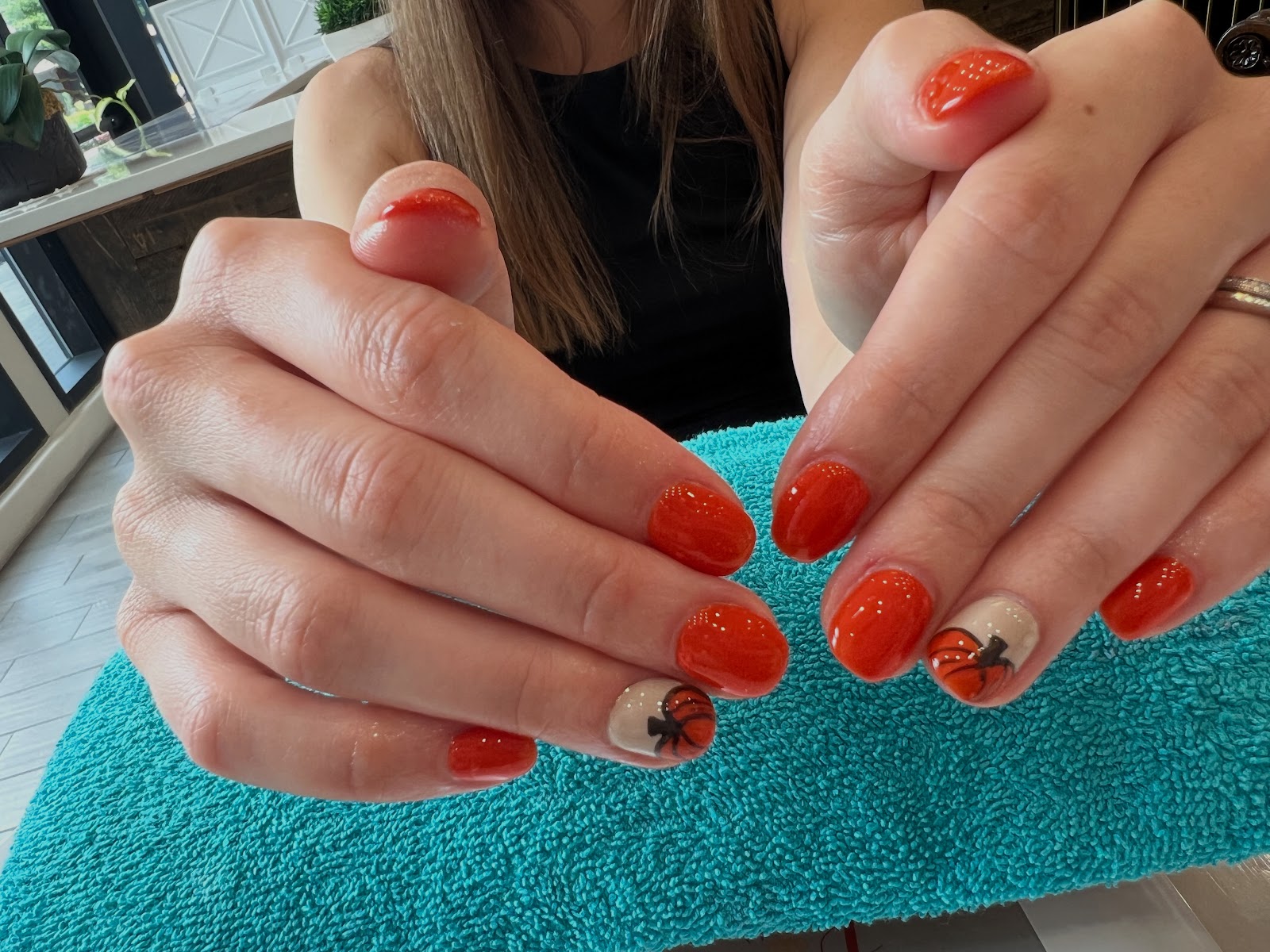 Vintage Nail Bar - Nail Salon in Charlotte