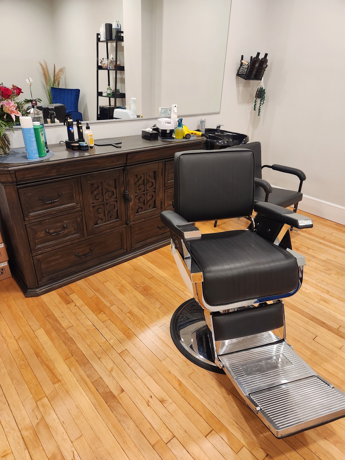 Finally Barbering - Barbershop in Raleigh