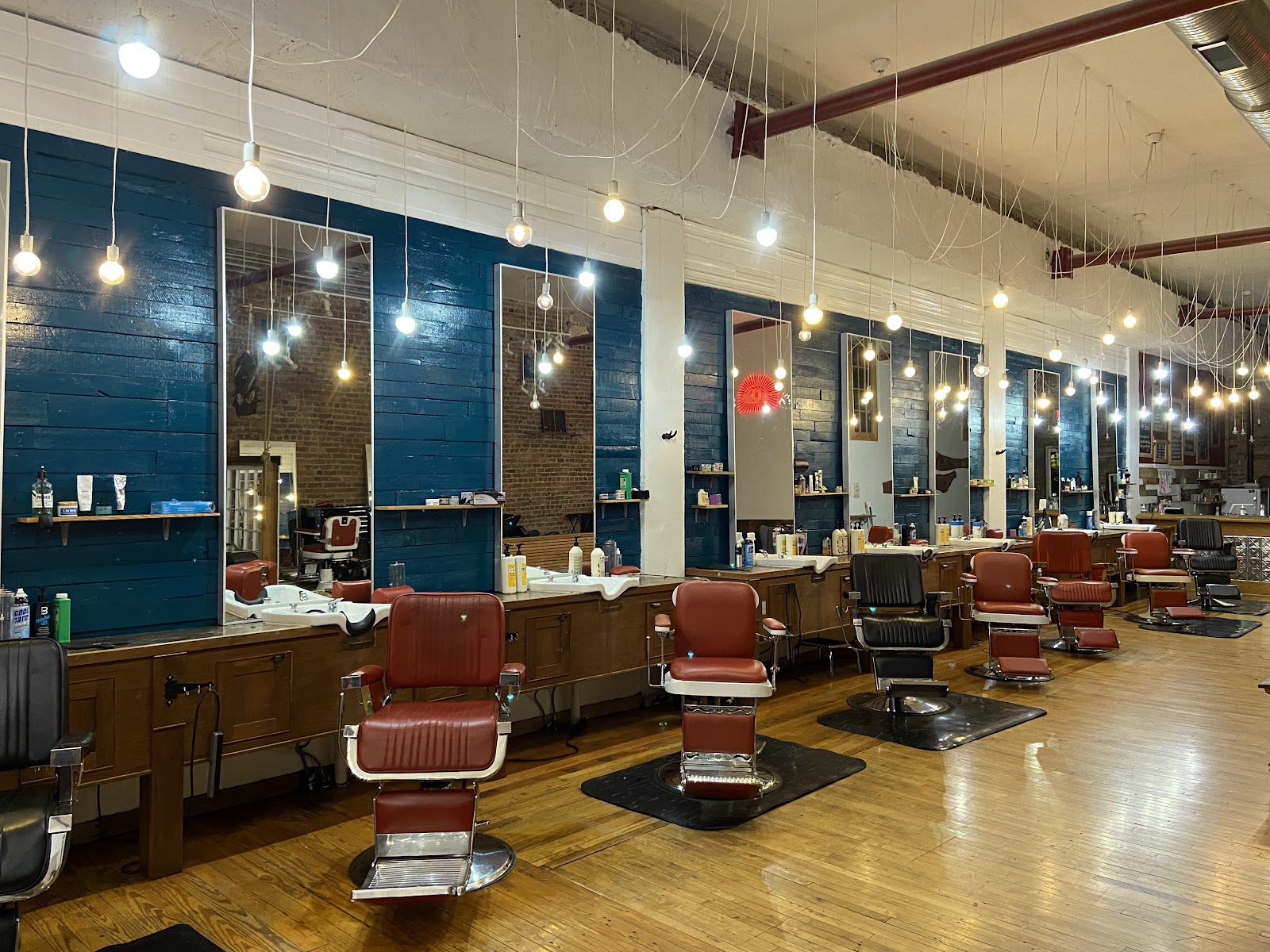 Rock's Bar and Hair Shop - Barbershop in Durham