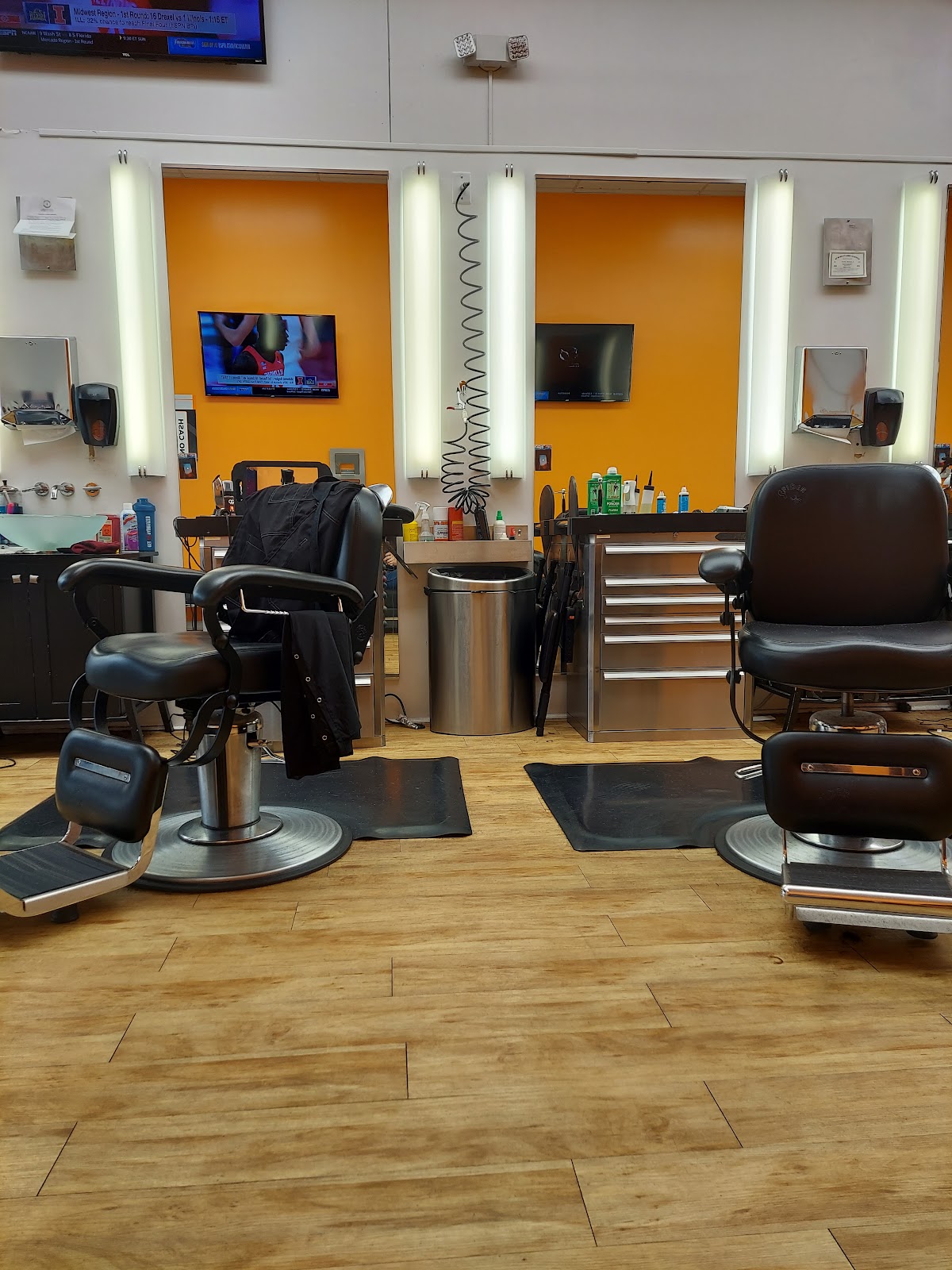 The Renaissance Grooming Lounge - Barbershop in Durham