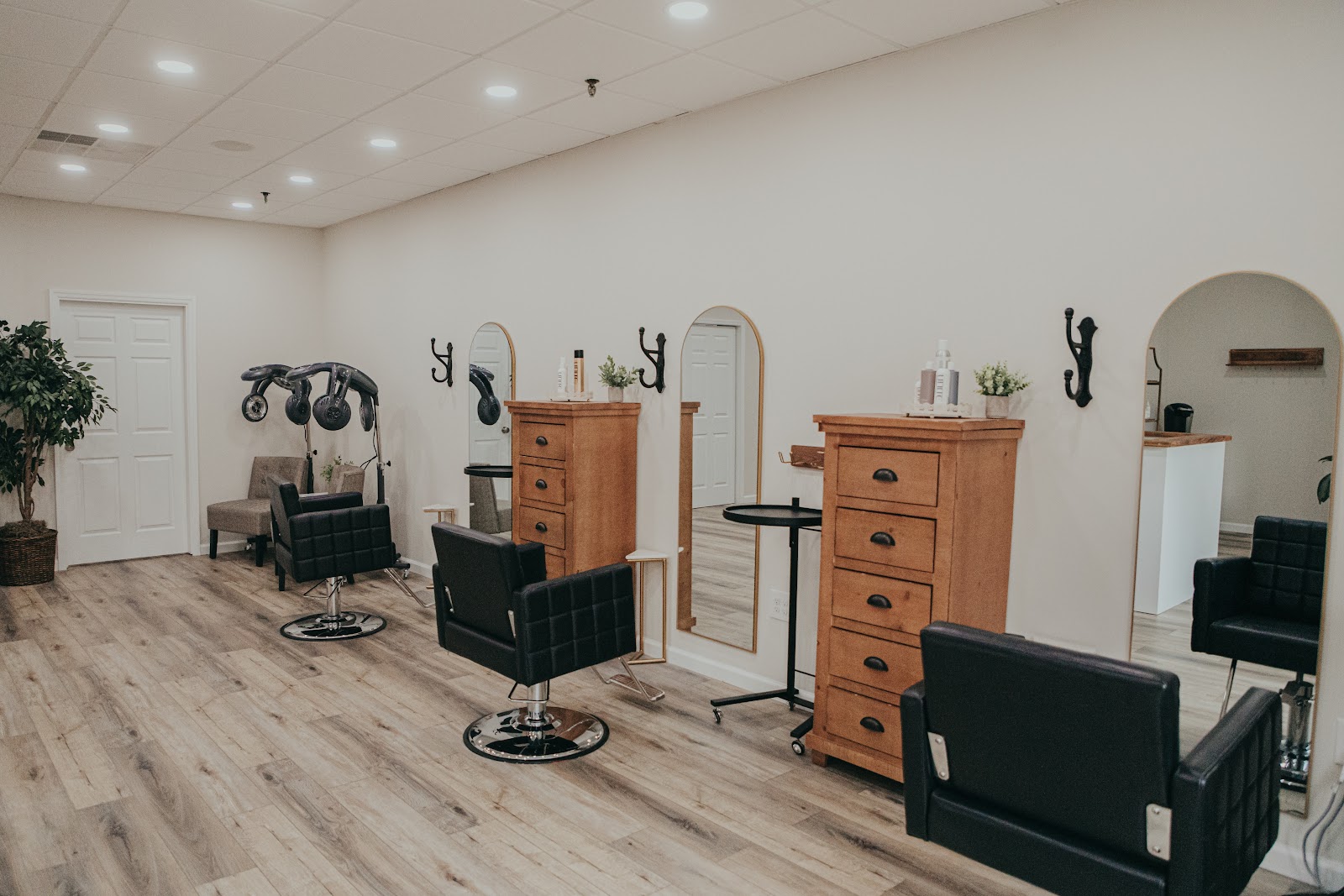 Top Knot Salon Greensboro - Hair Salon in Greensboro