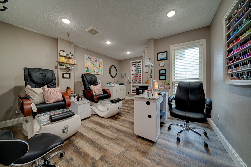 Posh Hair Studio & Spa - Nail Salon in Fargo