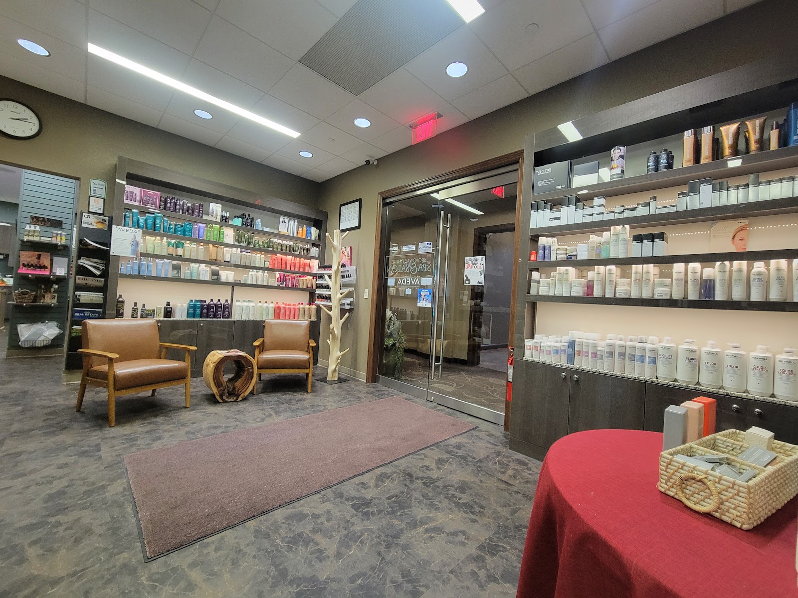 Broadway Centre Spa & Salon - Nail Salon in Bismarck