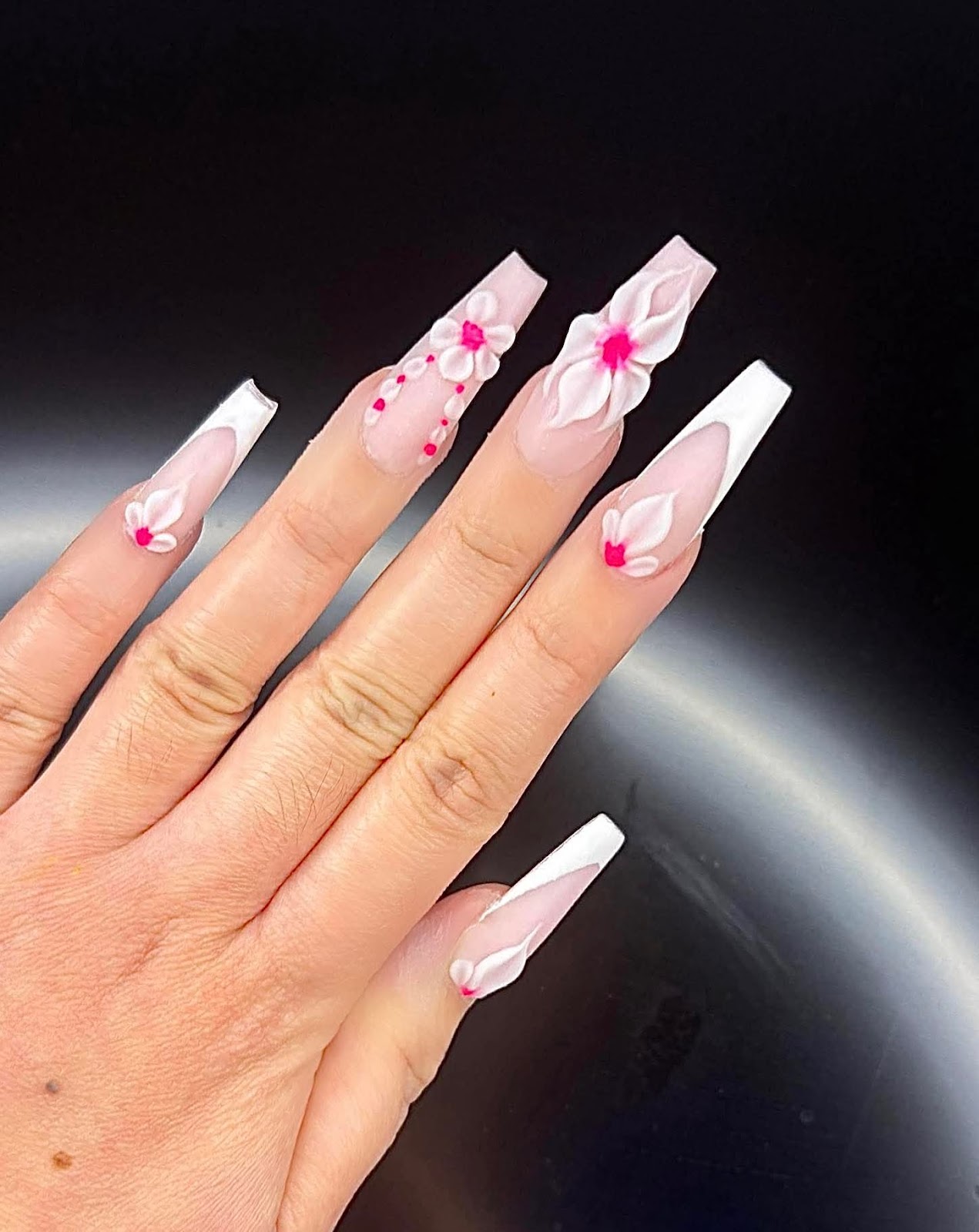 Nail De Lux - Nail Salon in Edmond