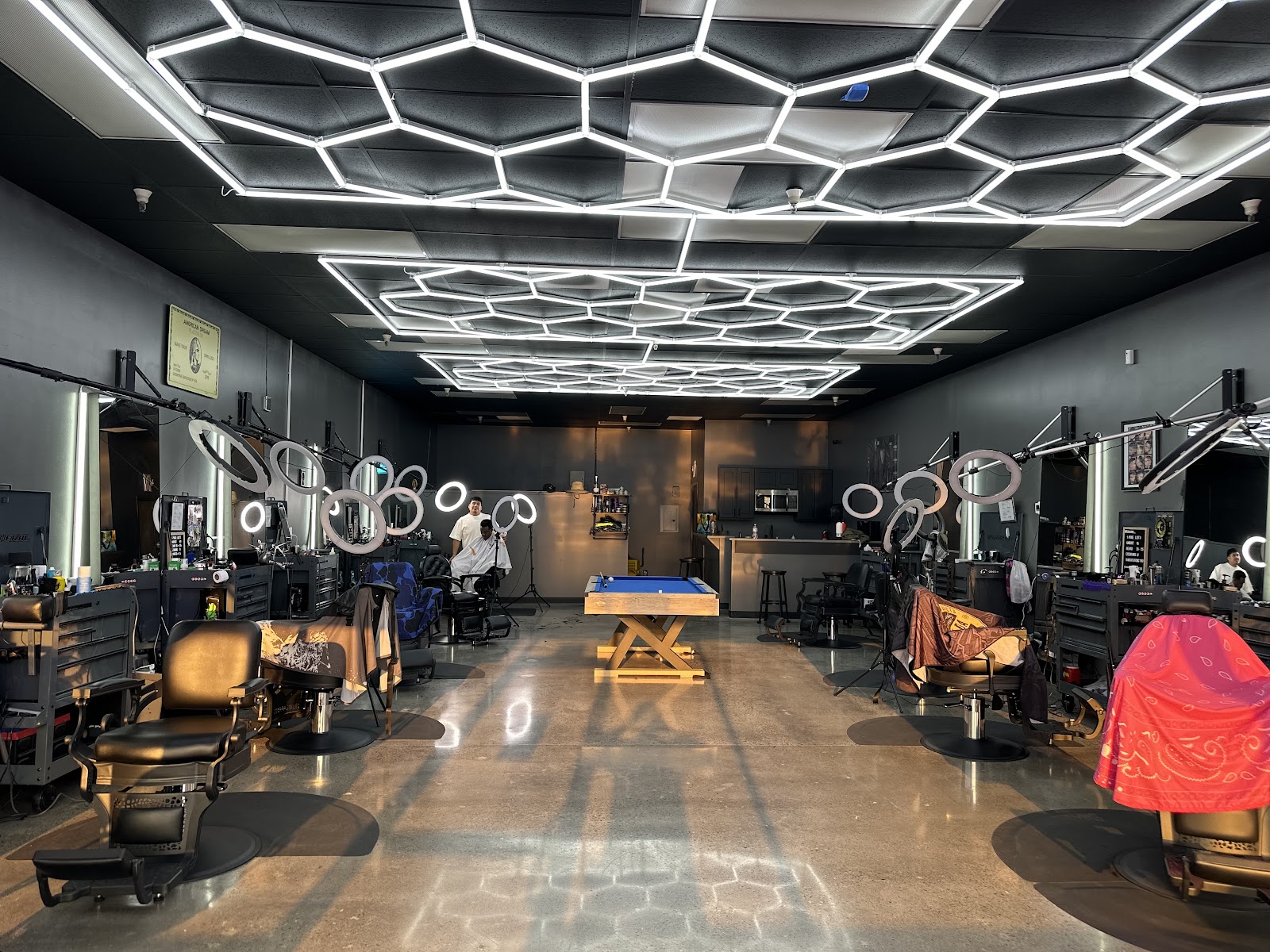 Showtime Barbershop PDX - Barbershop in Portland