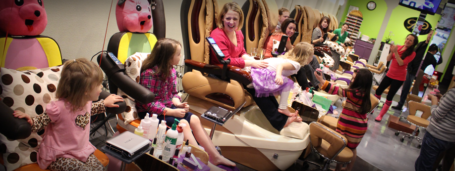 Mani & Pedi Nail Salon - Nail Salon in Portland