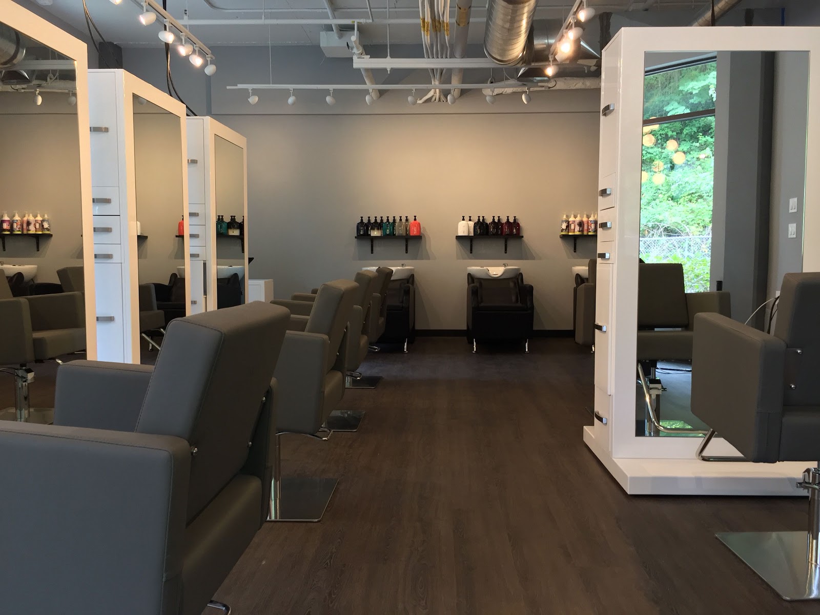 Carbon Salon - Barbershop in Portland