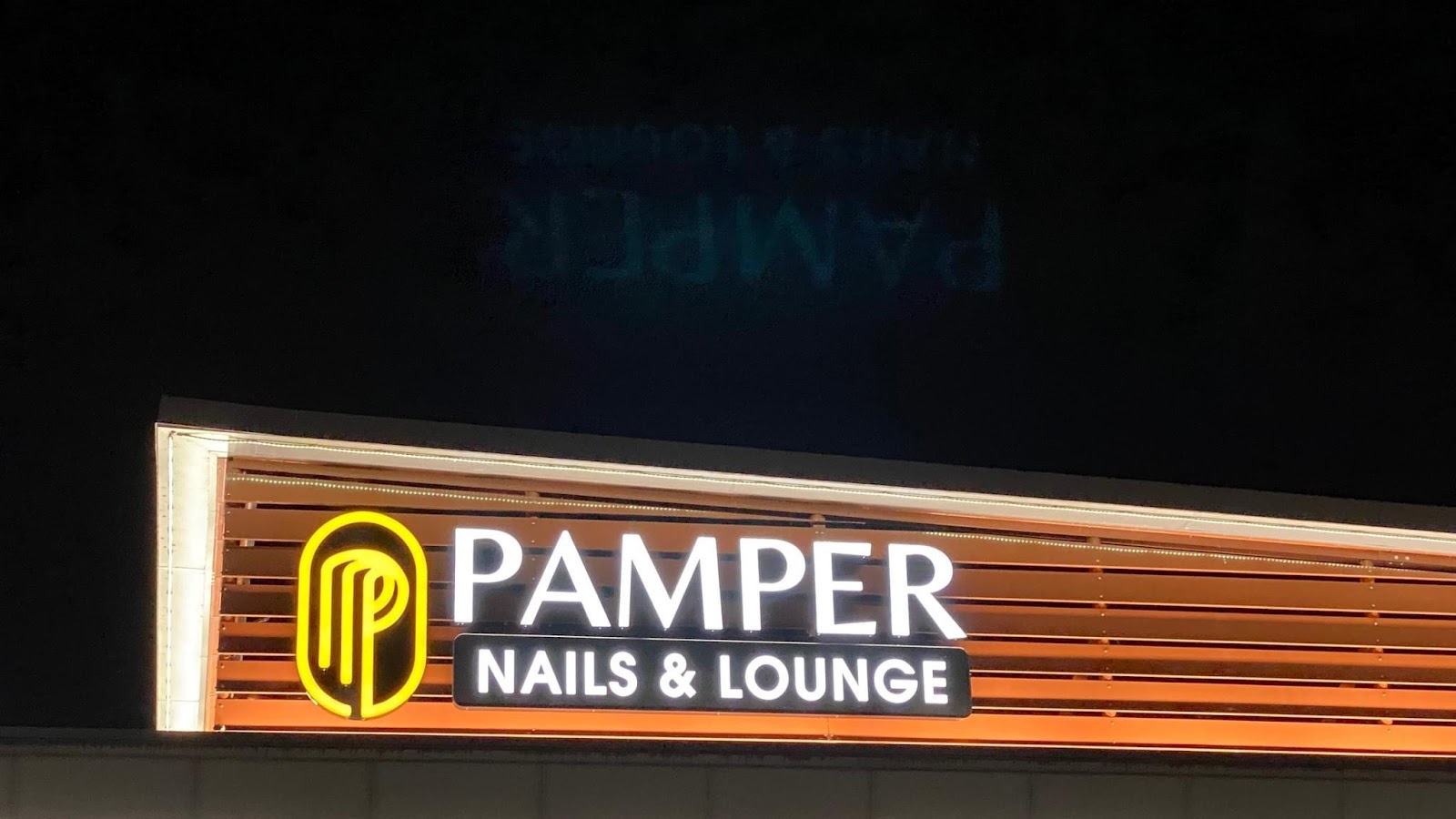 Pamper Nails & Lounge - Nail Salon in Eugene