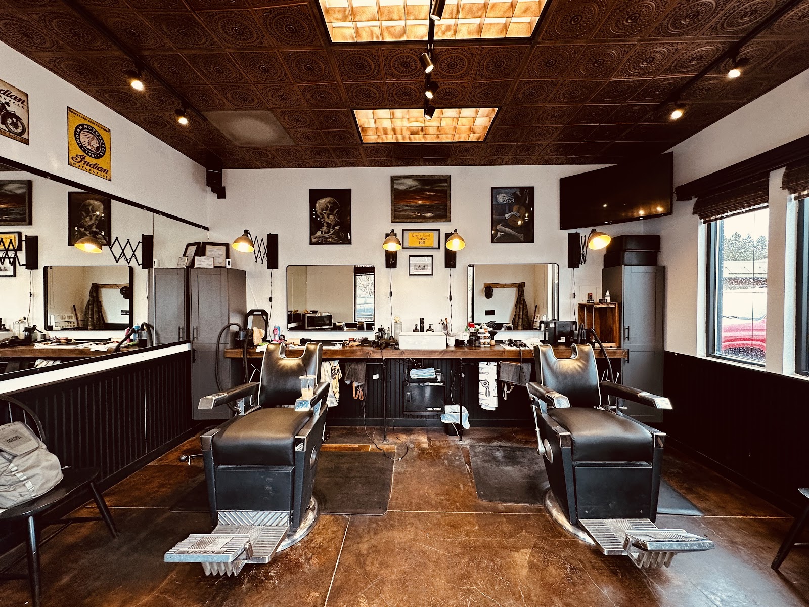 Clover Cuts Barbershop - Barbershop in Bend