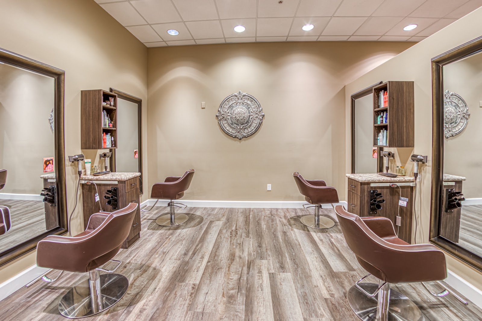 Avalon Salon & Spa Aveda - Nail Salon in Bend