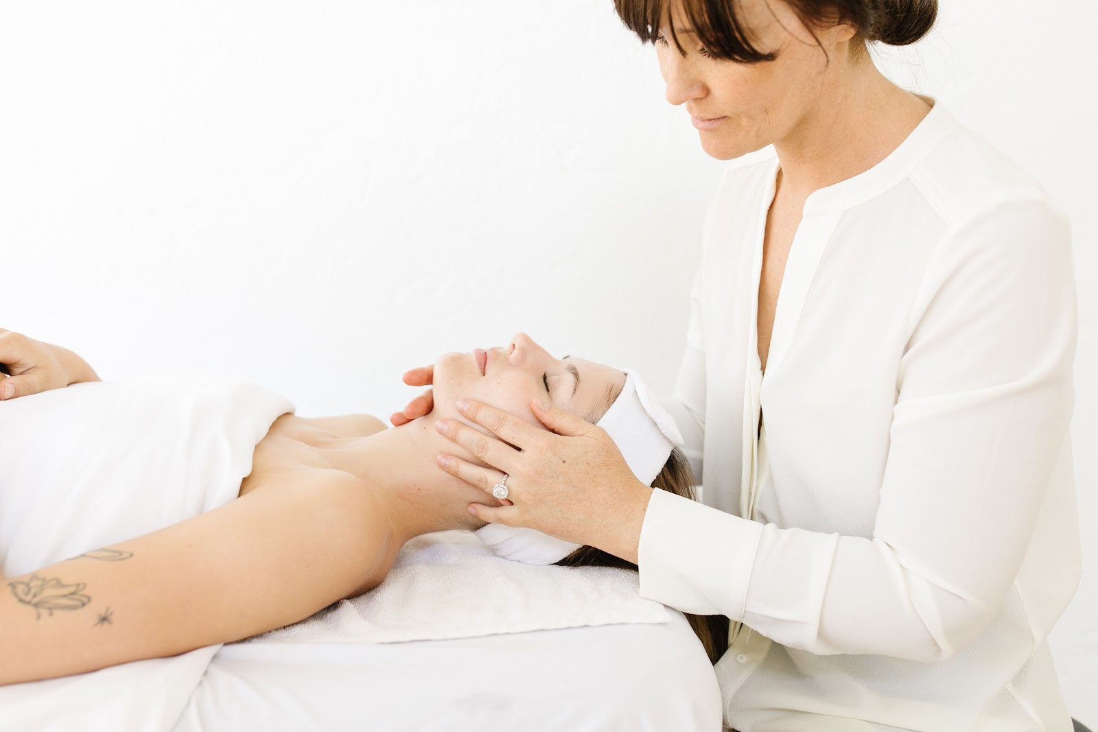 Moon Rea Skin + Body Studio - Hair Salon in Bend