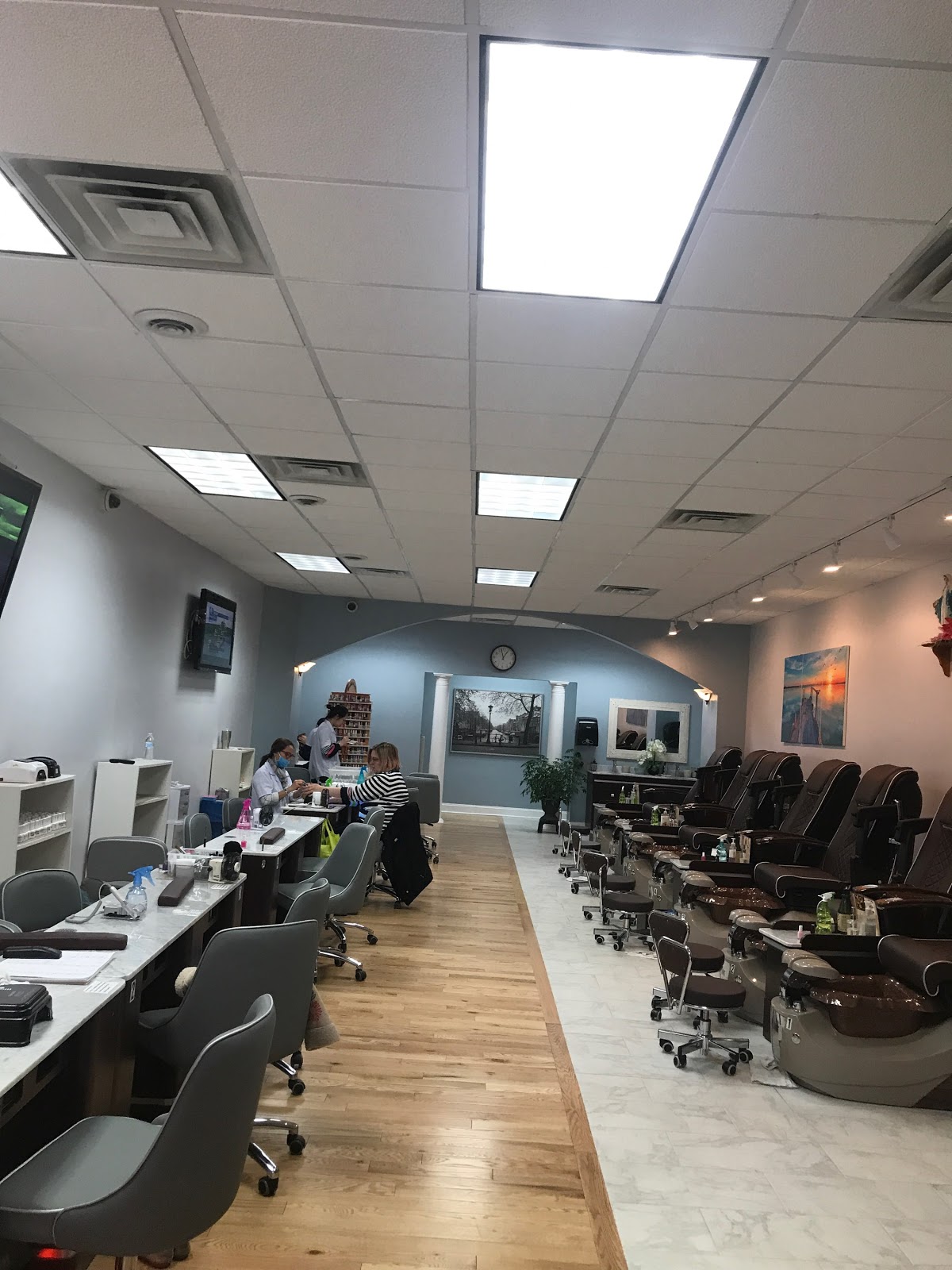 Queen Nails & Spa - Nail Salon in Philadelphia