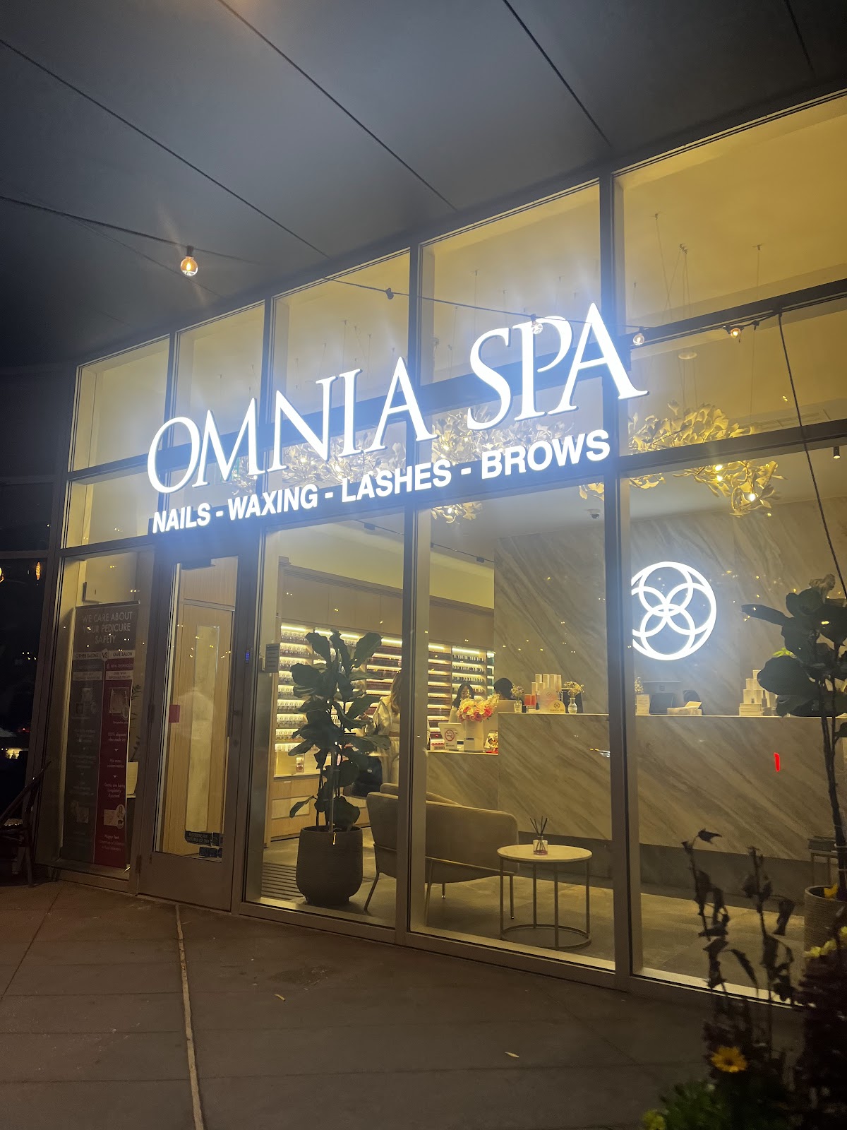 Omnia Spa - Old City - Nail Salon in Philadelphia