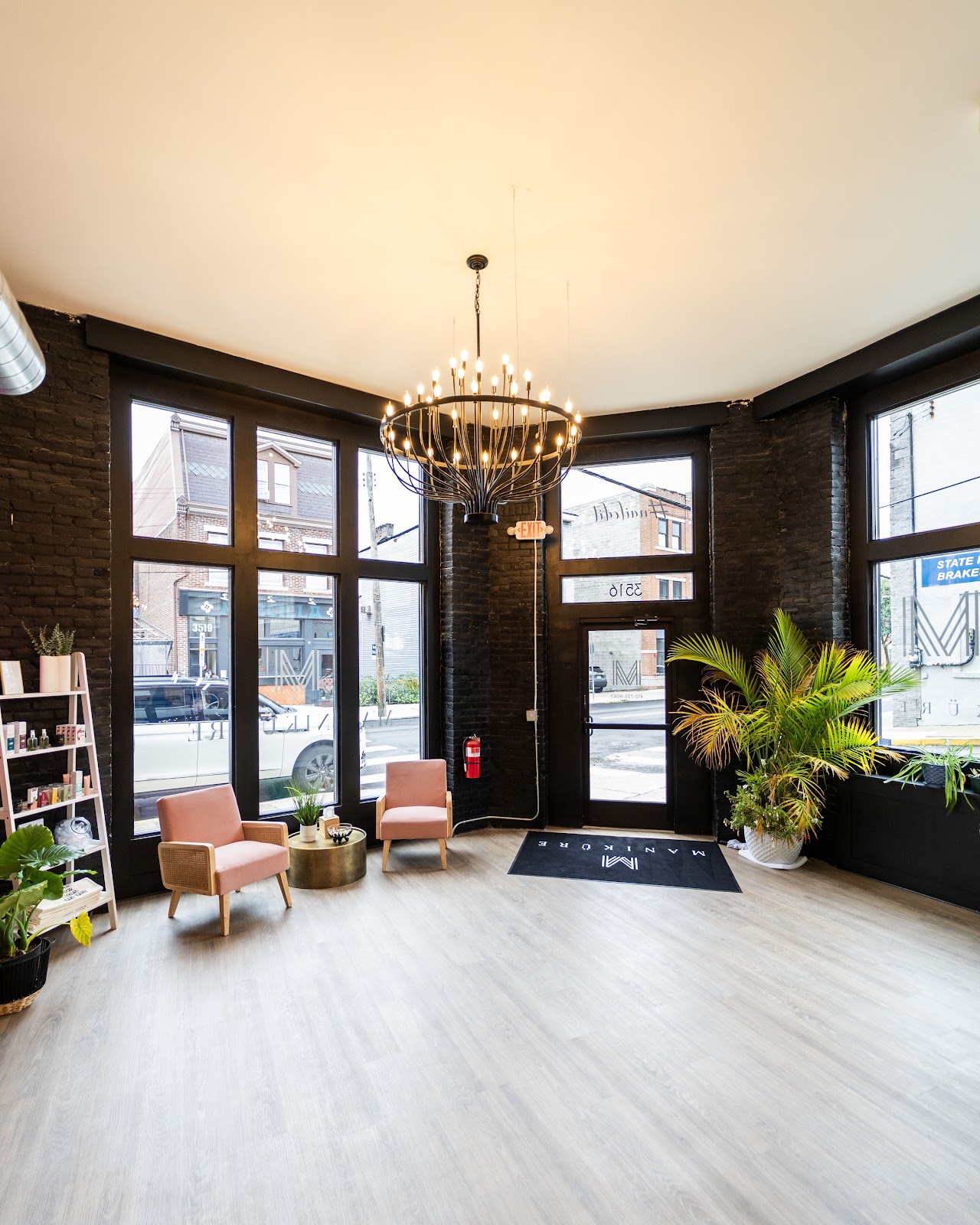 Maniküre - Nail Salon in Pittsburgh
