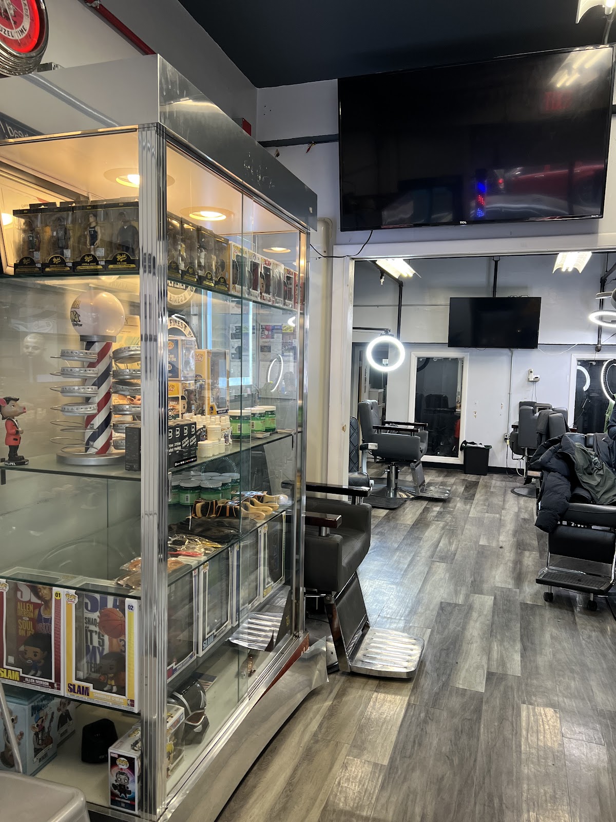 Cuts & Shaves Barbershop - Barbershop in Allentown