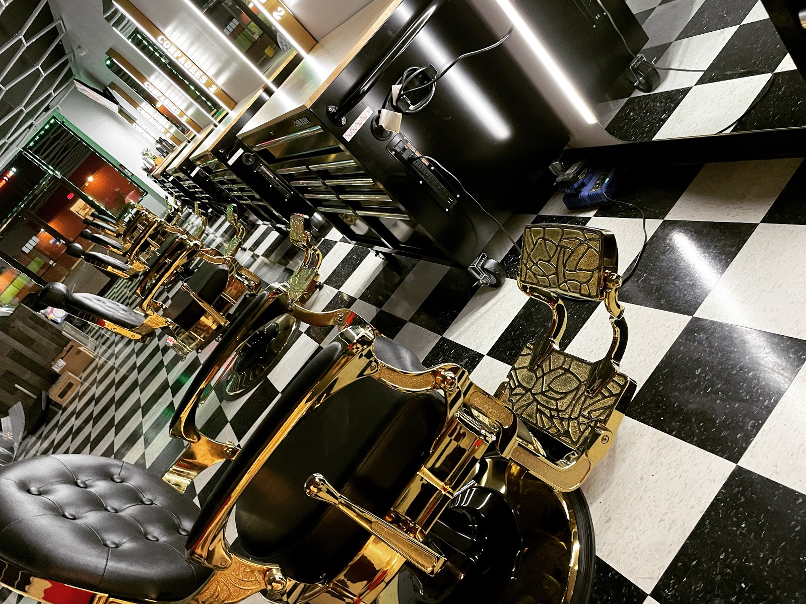 Los Compadres Barbershop 2 - Barbershop in Allentown