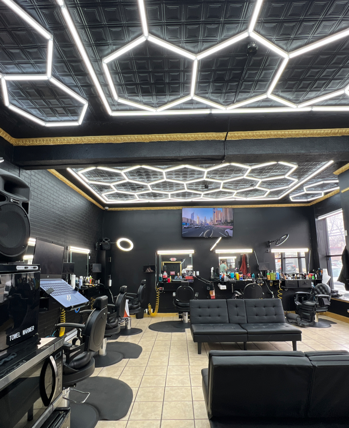 High Class Barbershop - Barbershop in Providence