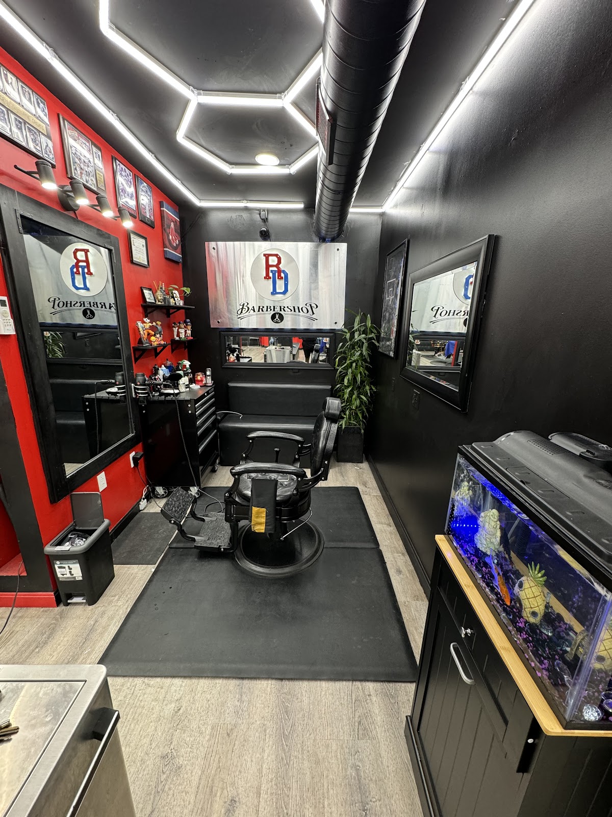 RD BARBERSHOP , INC - Barbershop in Providence