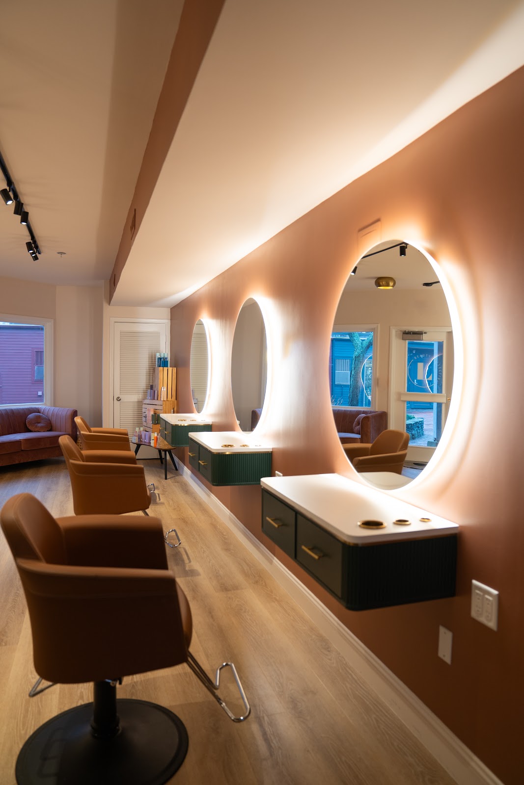 Level Beauty Collective - Nail Salon in Newport