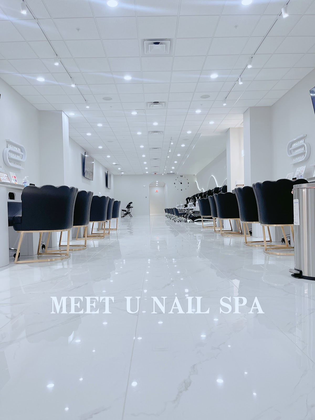 Meet U Nail spa - Nail Salon in Warwick