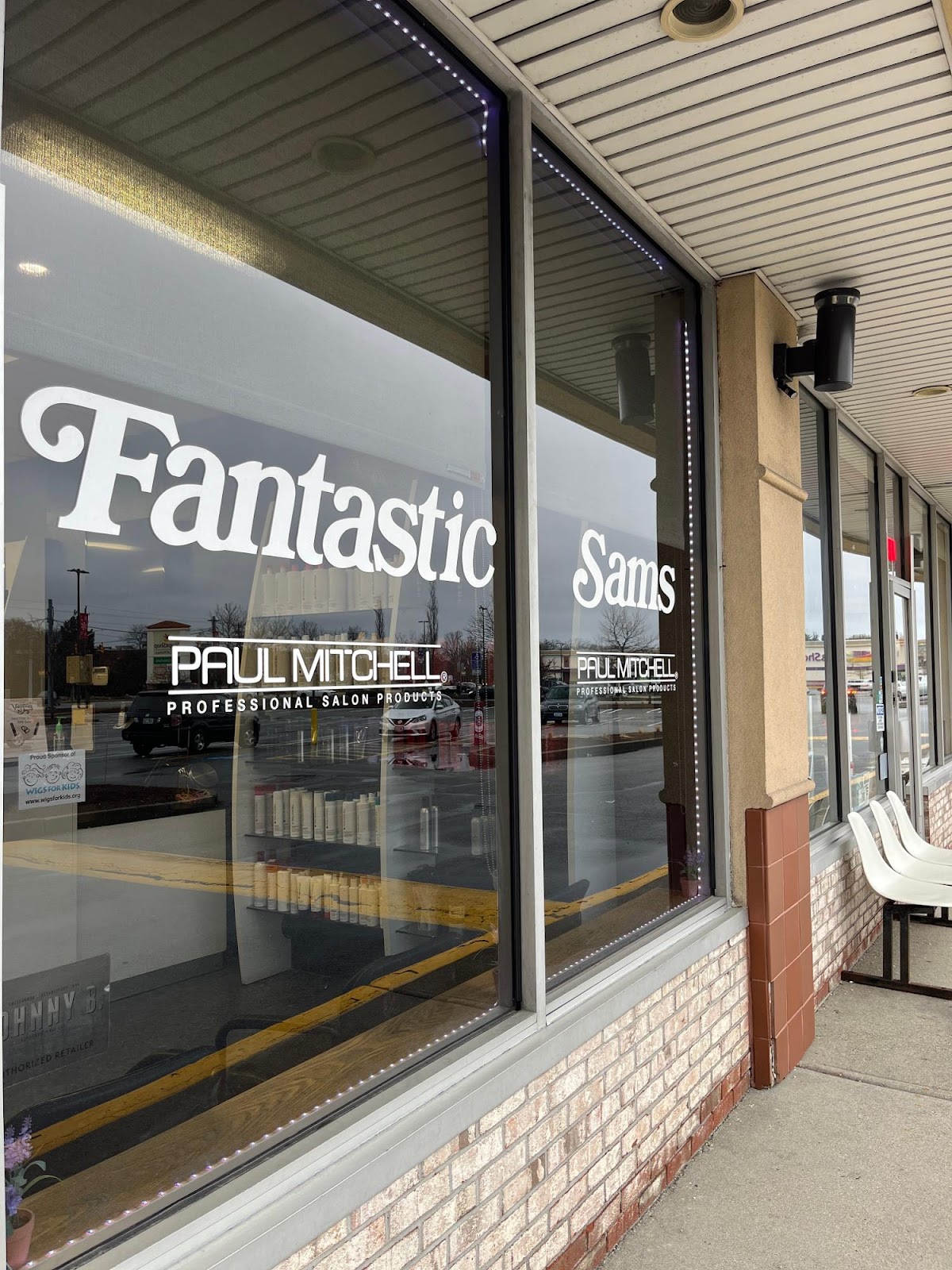Fantastic Sams Cut & Color - Hair Salon in Warwick