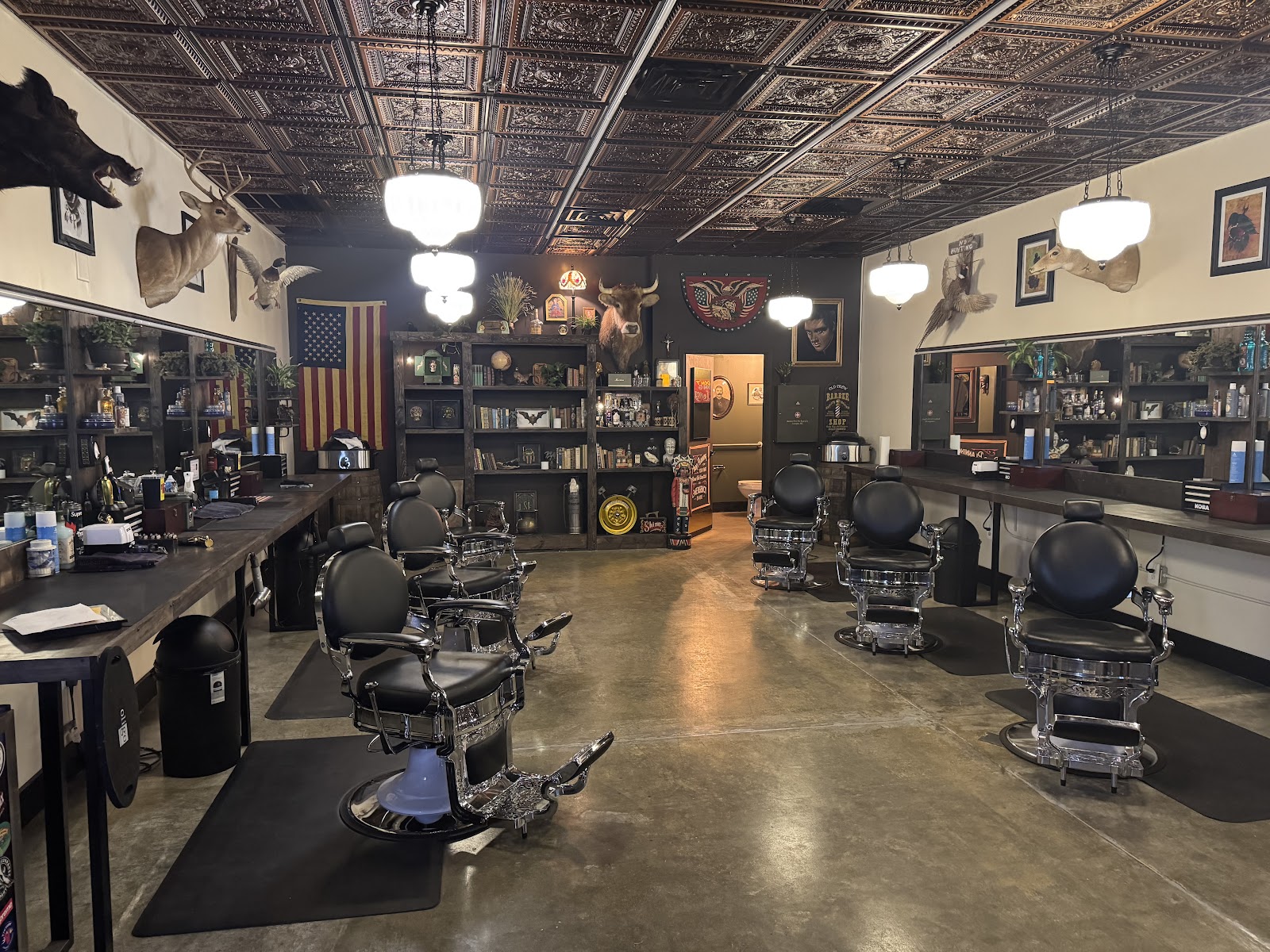 Old Crow Barbershop - Barbershop in Greenville