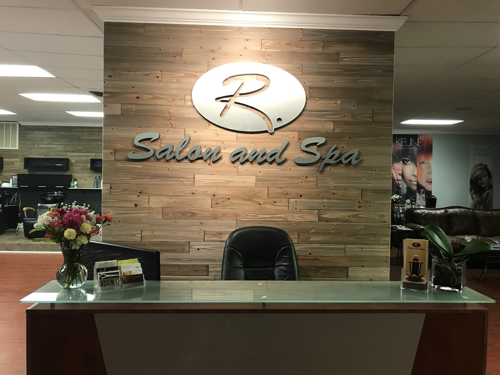 R Salon & Spa - Hair Salon in Myrtle Beach