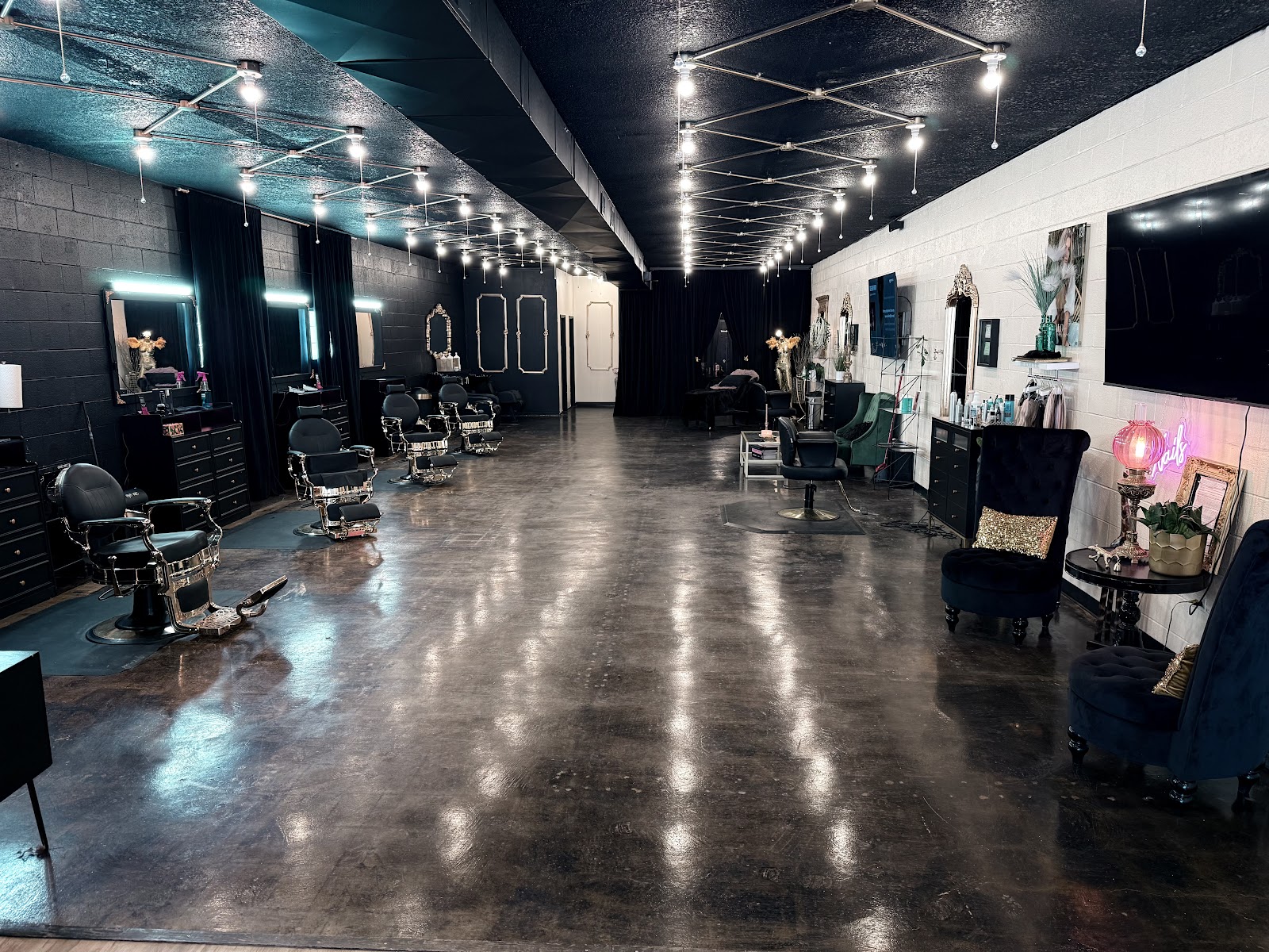 William Walker Salon & Barbershop - Barbershop in Rapid City
