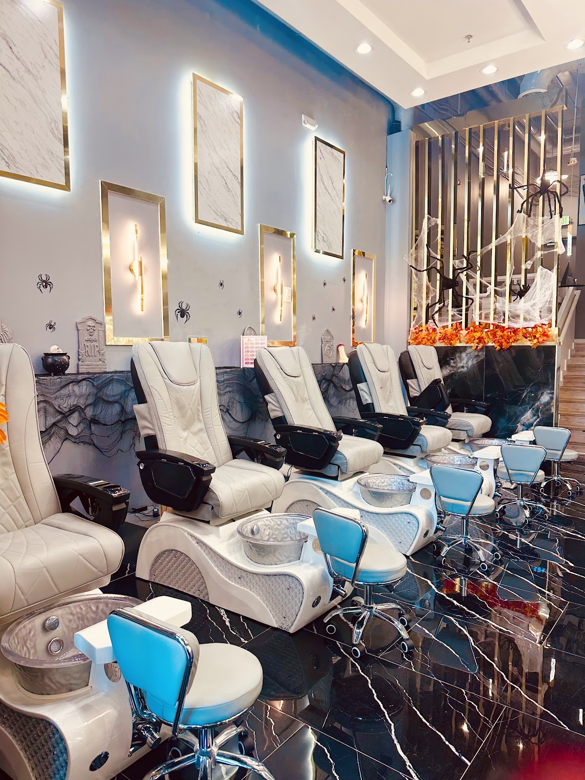 Omni Nail Bar - Nail Salon in Nashville