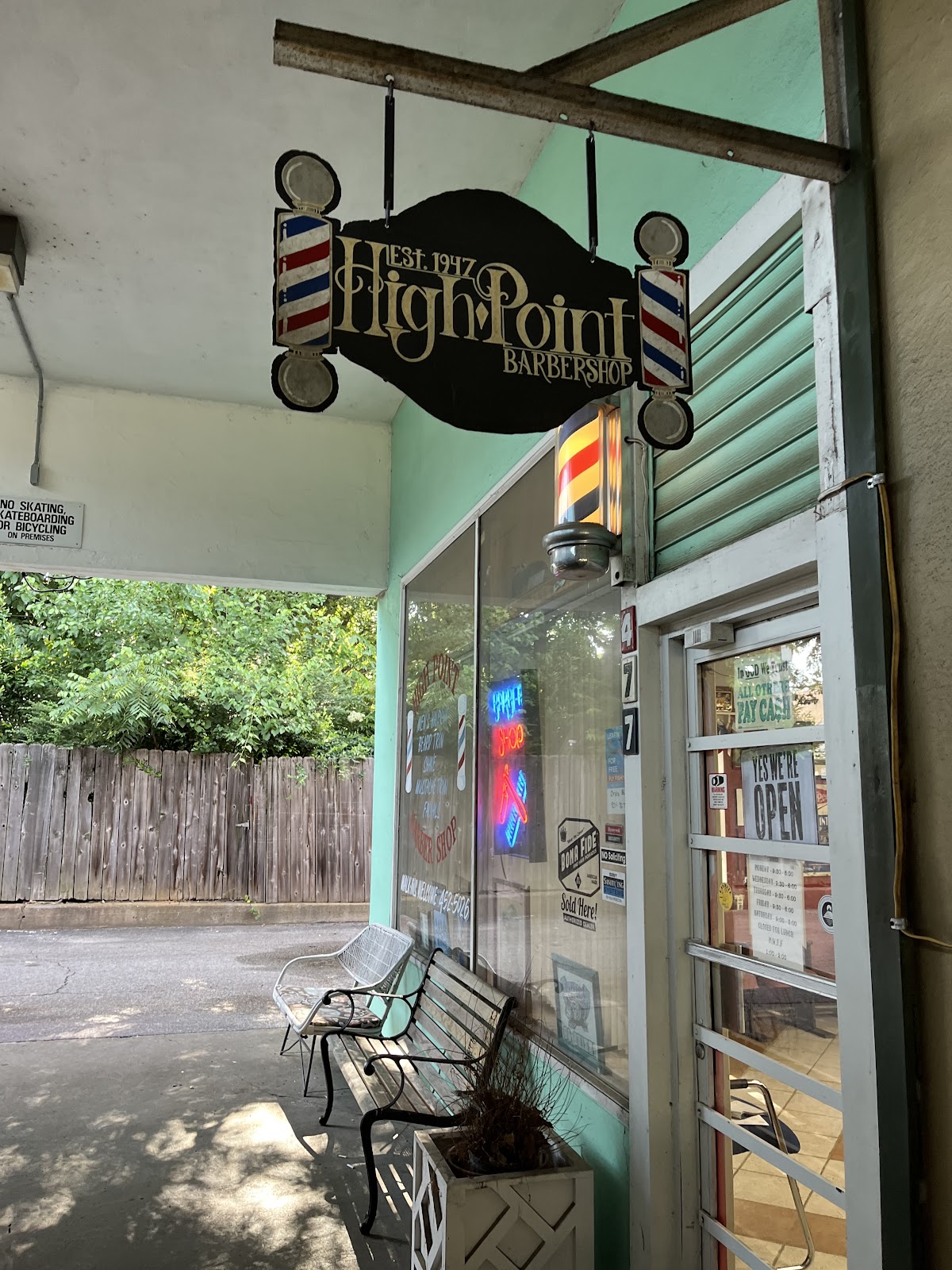 High Point Barber Shop - Barbershop in Memphis