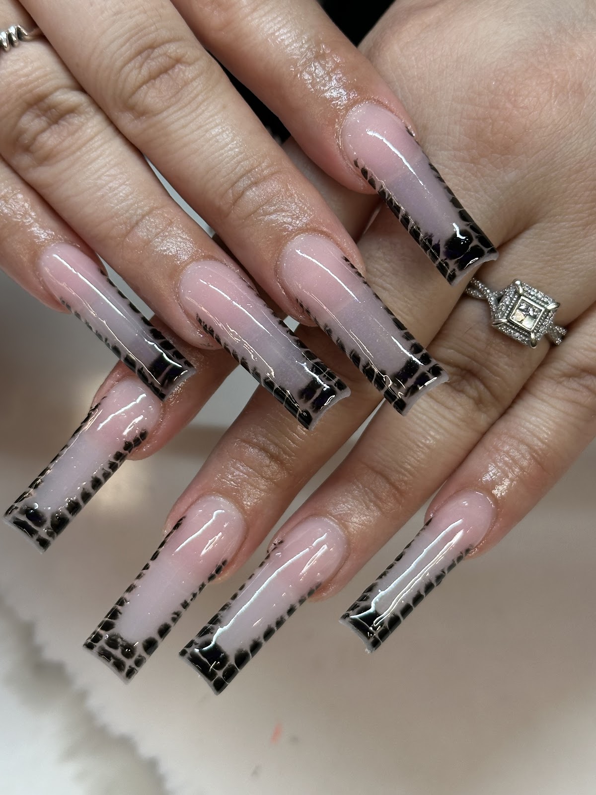 Relax Nail Spa Midtown - Nail Salon in Memphis