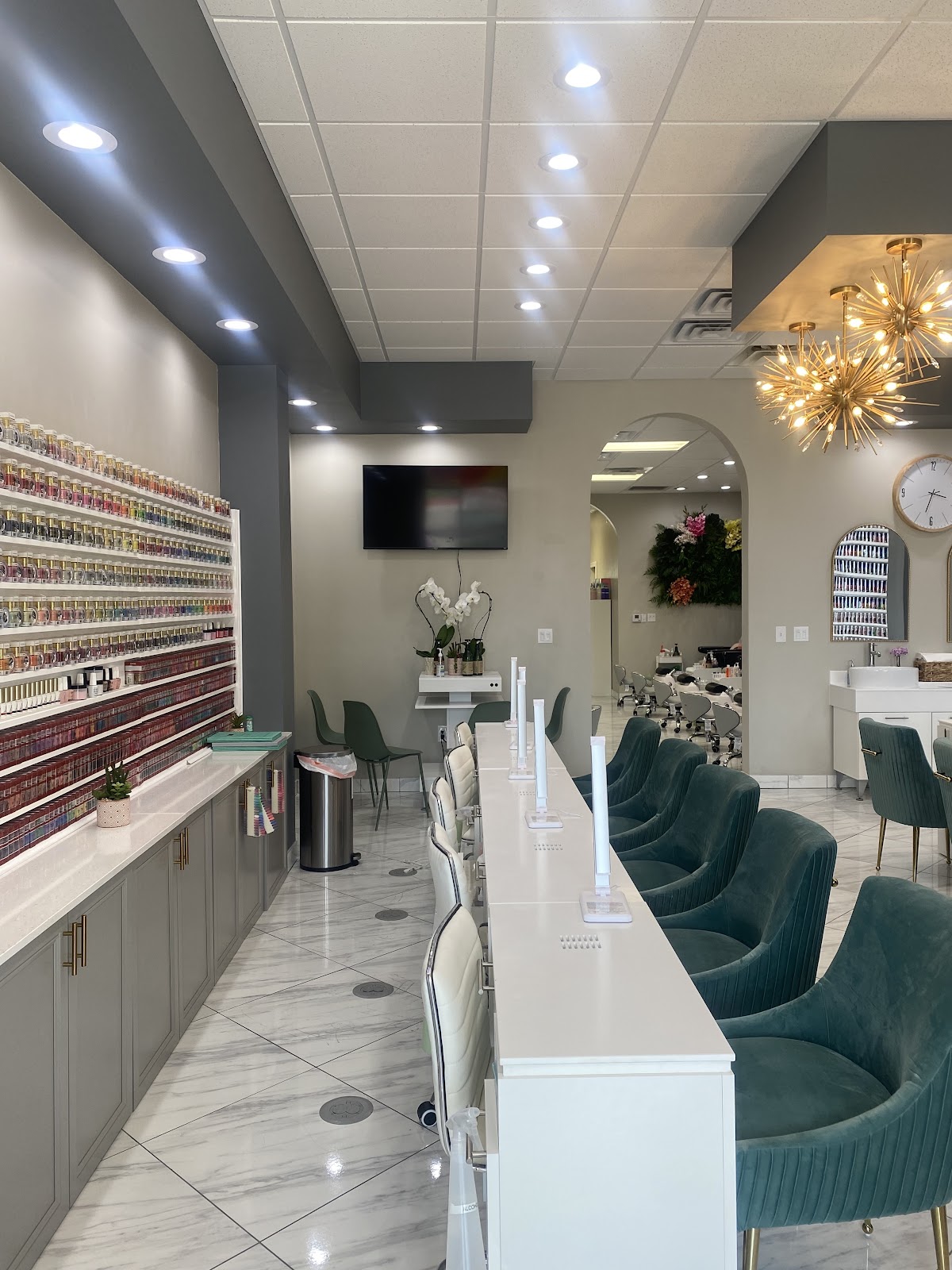 Summer Nail Bar - Nail Salon in Memphis
