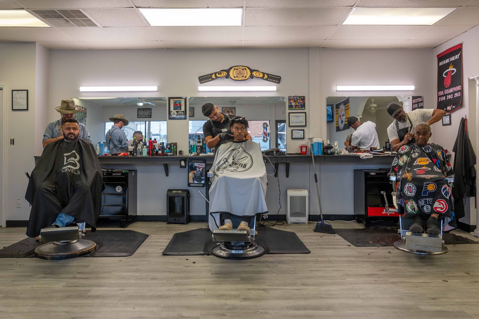 Barbers United Barber Shop - Barbershop in Knoxville