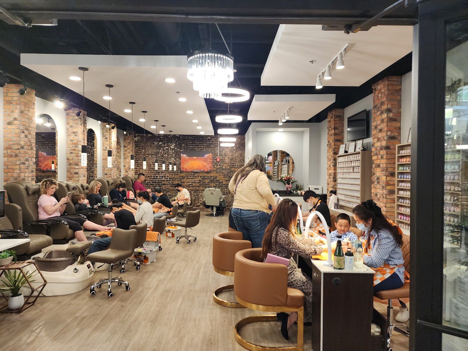 Orange Nail Spa - Nail Salon in Knoxville