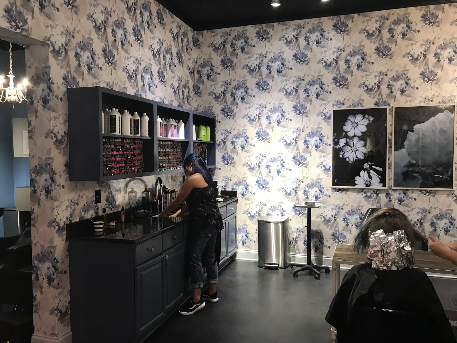Salon Aquarius - Hair Salon in Knoxville