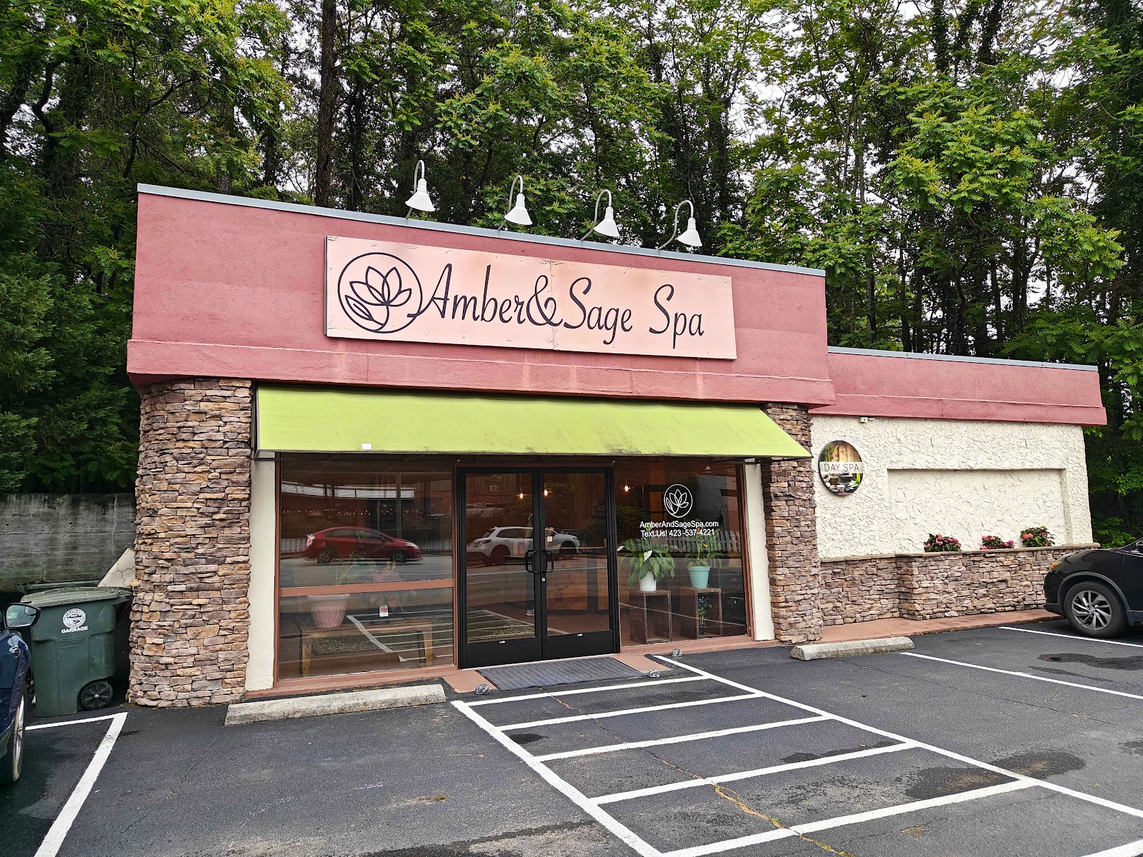 Amber & Sage Spa - Chattanooga's Premier New Day Spa - Beauty Spa in Chattanooga