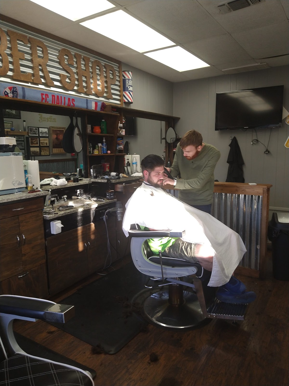 Old Tyme Barber Shop - Barbershop in Arlington